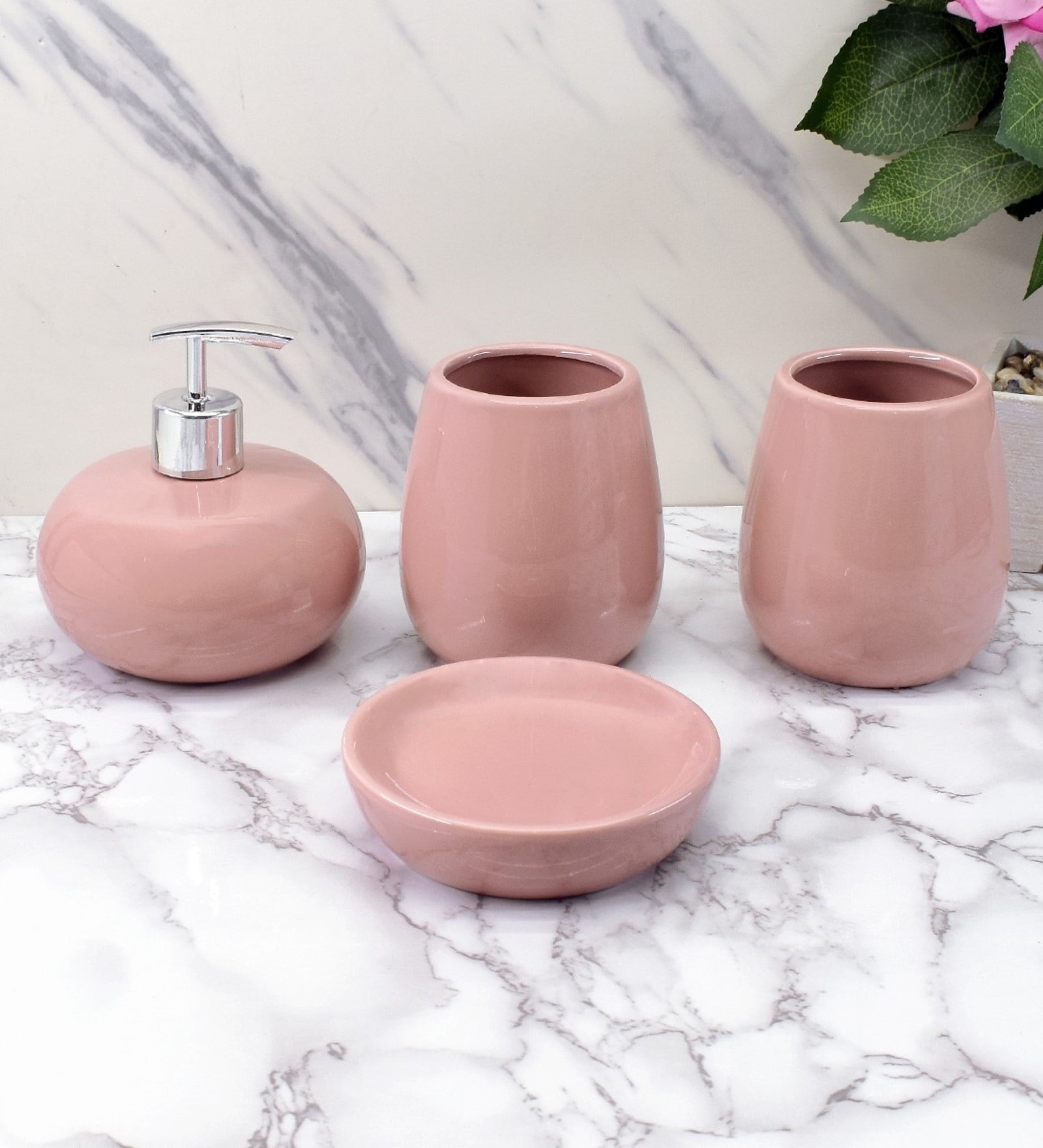 Modern Peach Ceramic Set of 4 Bath Accessories Set 