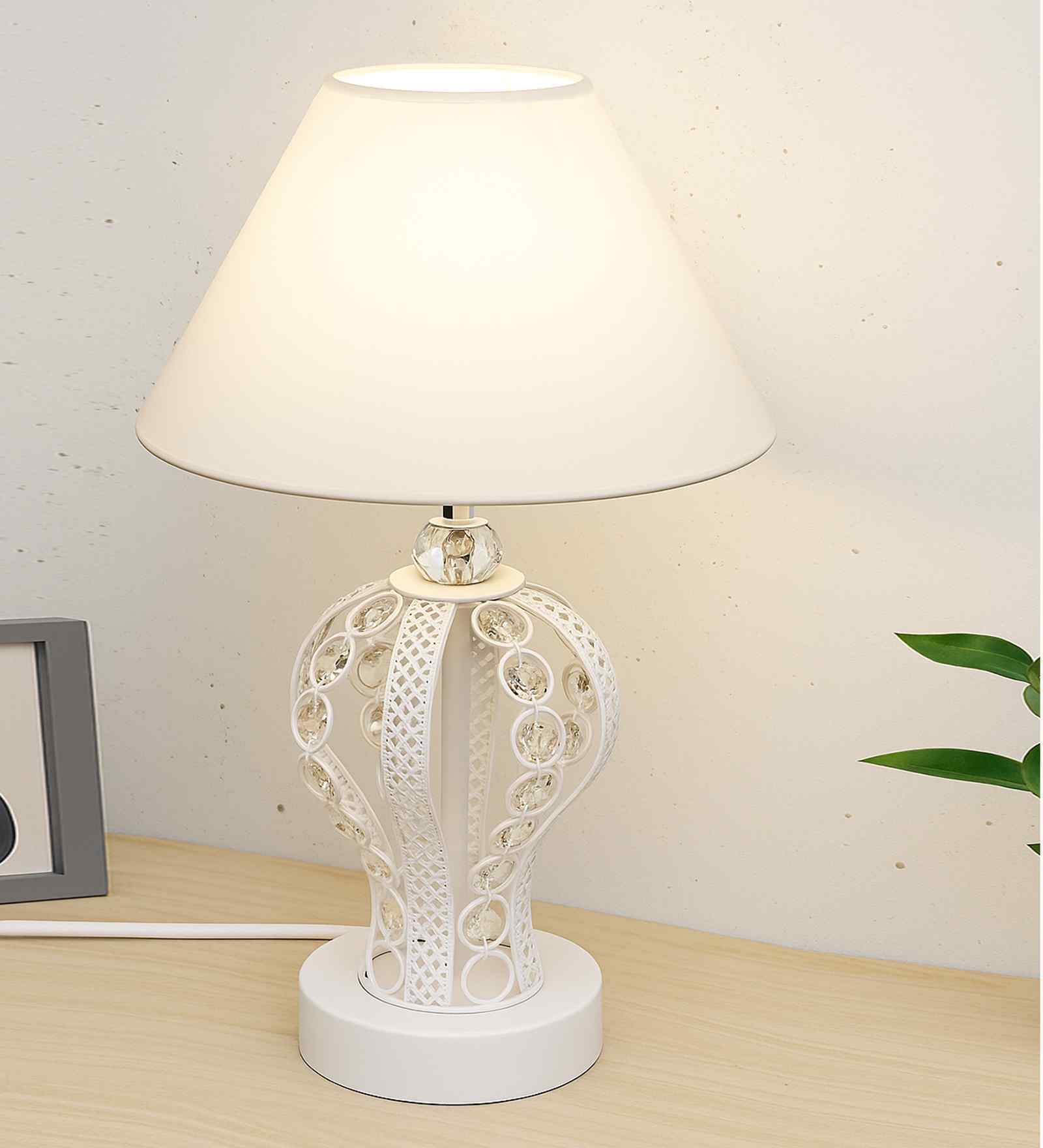 White Modern Round Small White Crystal Table Lamp
