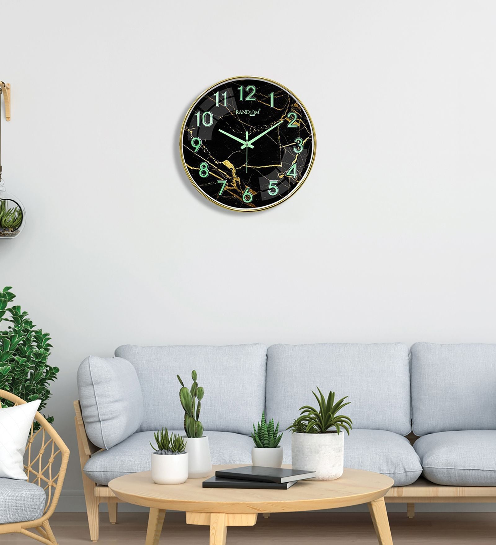 Black Marble Modern Wall Clock With Gold Frame (13 Inch)