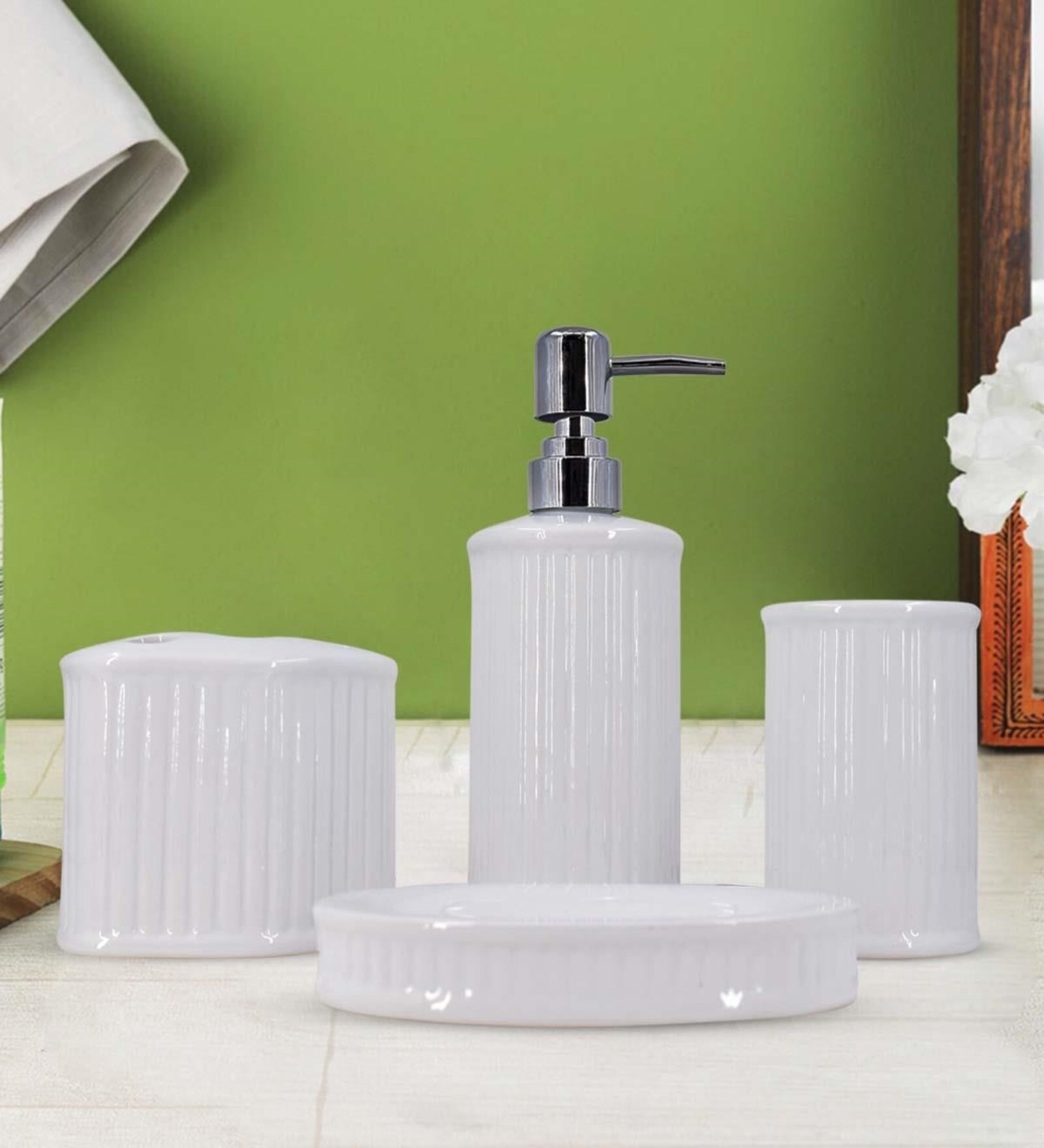 Modern White Ceramic Set of 4 Bath Accessories Set