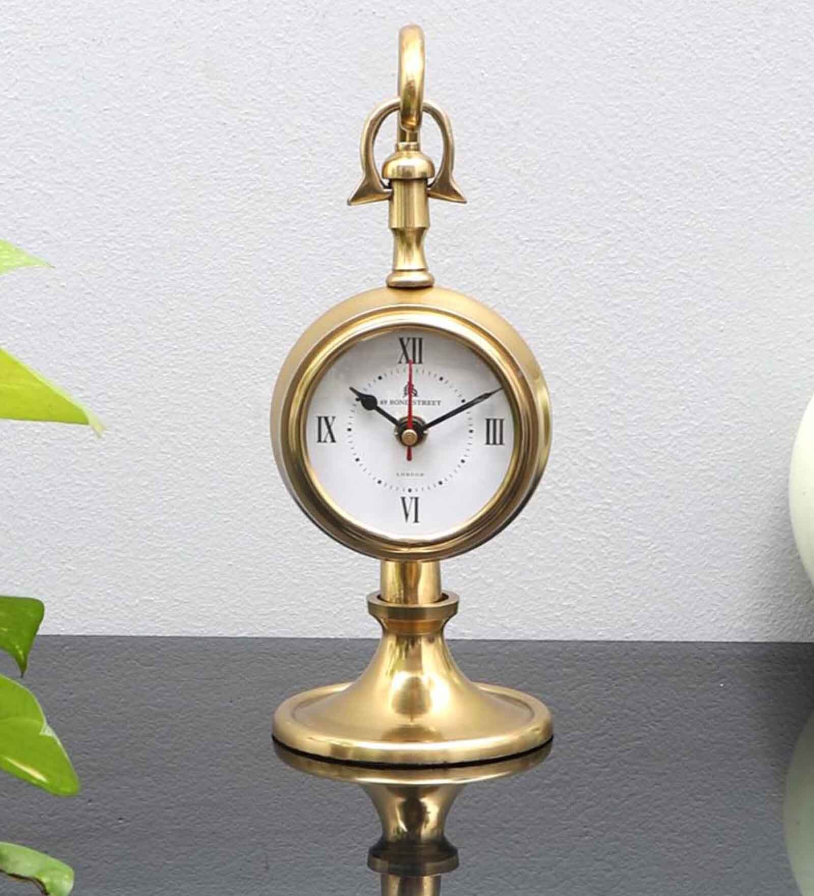 Mordern Gold Metal Table Clock