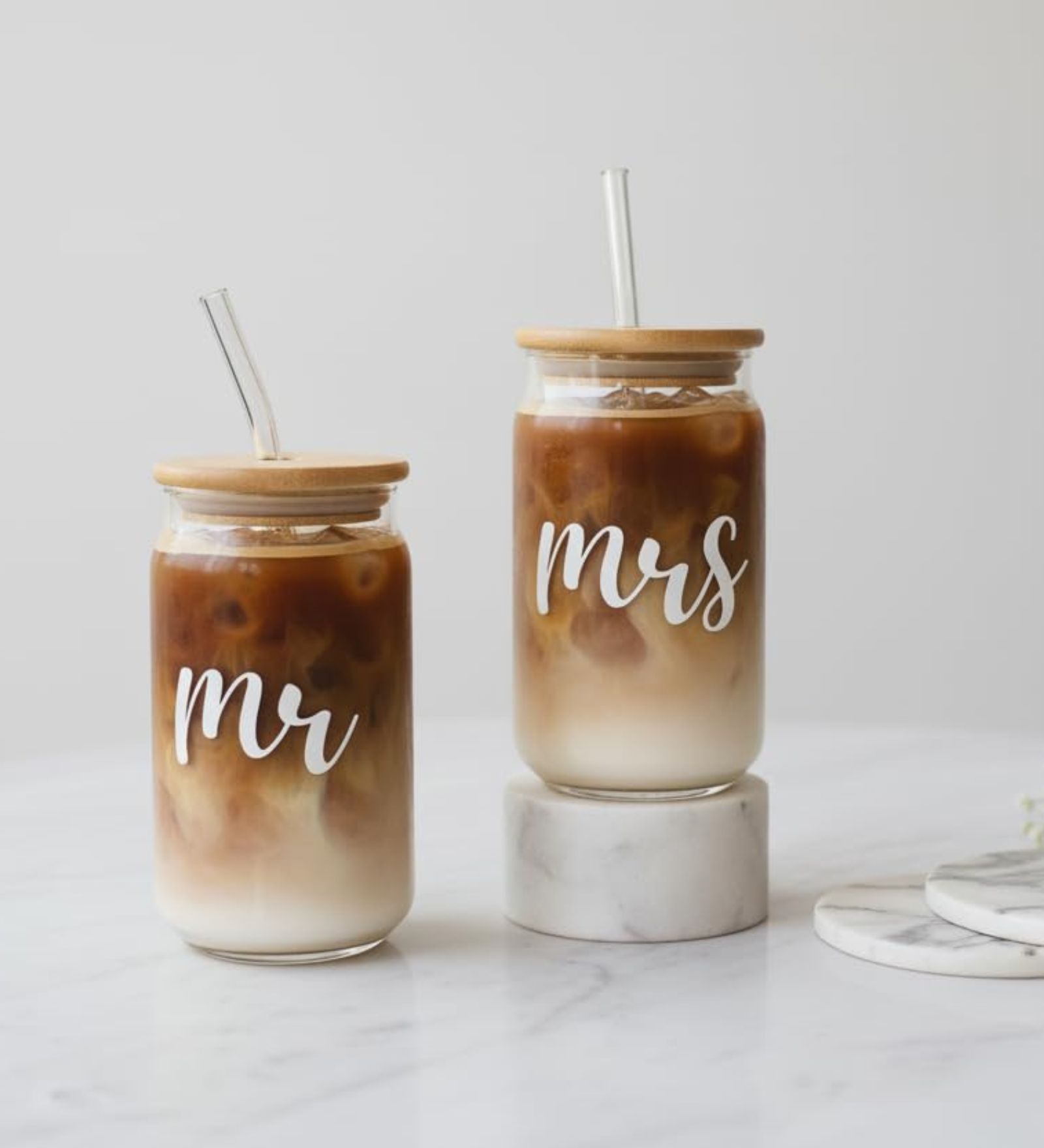 Set of 2 Mr & Mrs Glass Tumbler Valentine Gift