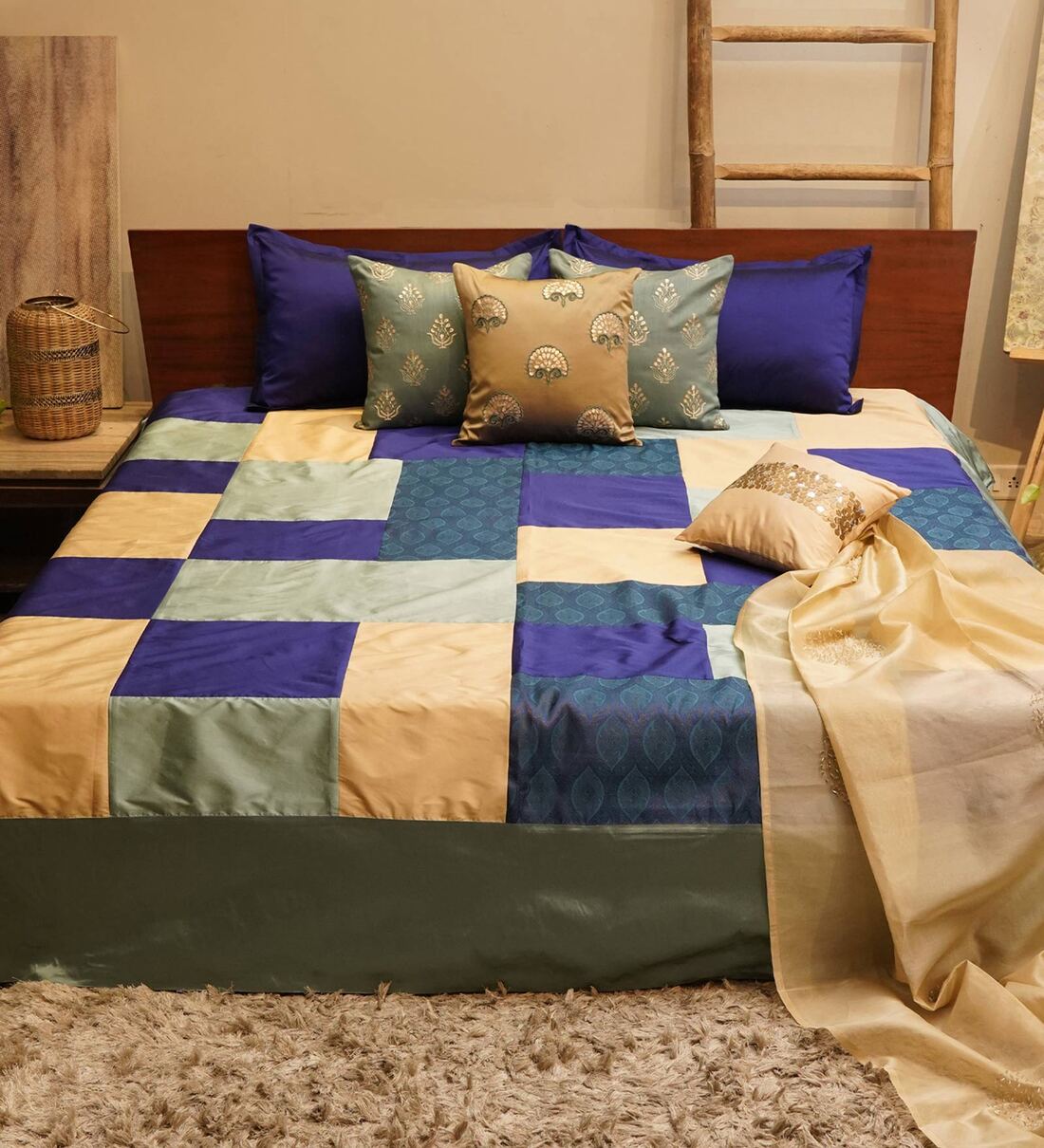 Buy Multicolor Checkered 300 TC Cotton Queen Sized Bed Sheets with 2