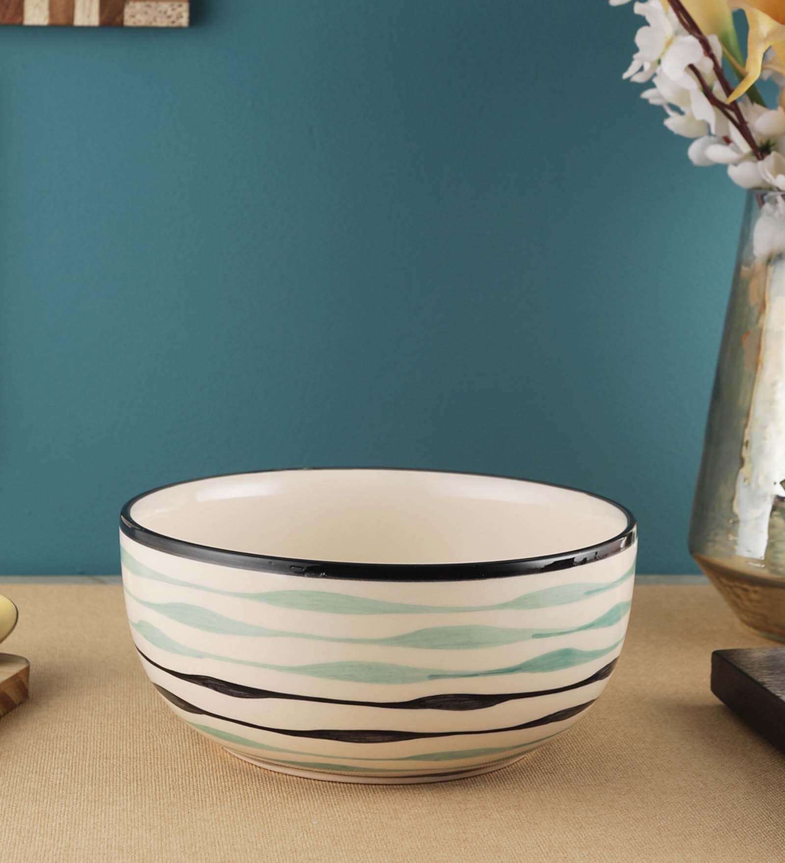 Mugdha Off-White 1000ml Ceramic Serving Bowl Mugdha Off-White 1000ml Ceramic Serving Bowl