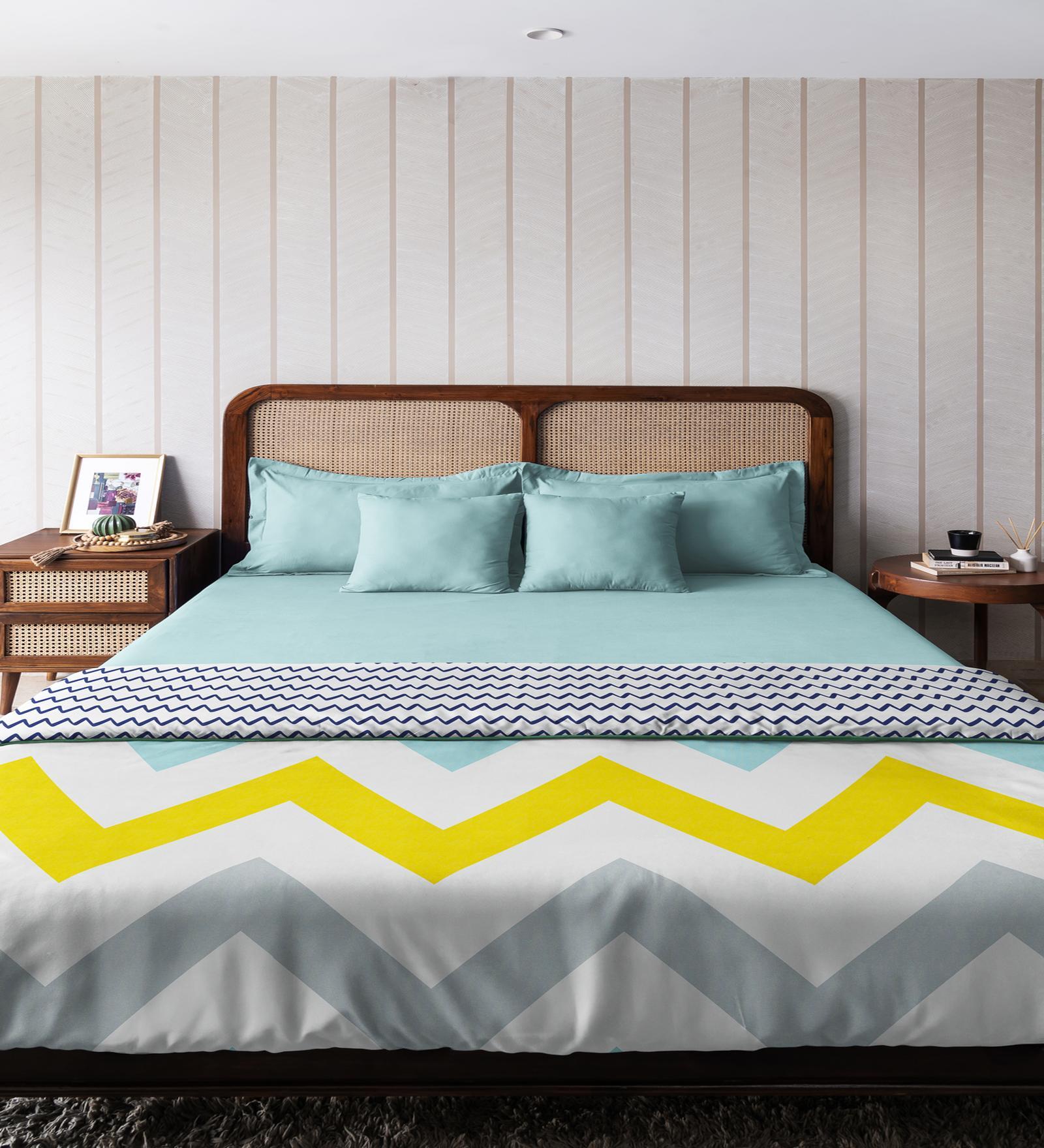 Multi Microfiber Geometric 80 GSM Double Bed Dohar