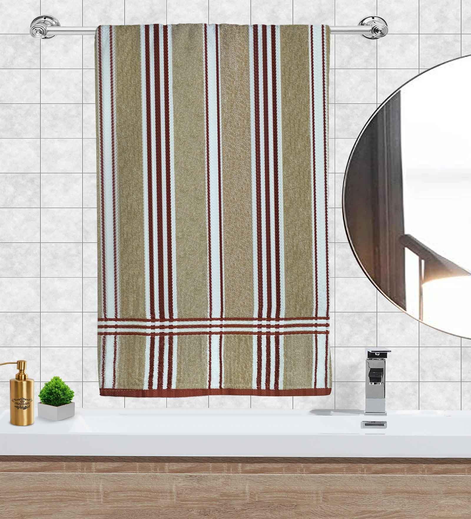 100 % Cotton Patterned 220 GSM Bath Towel