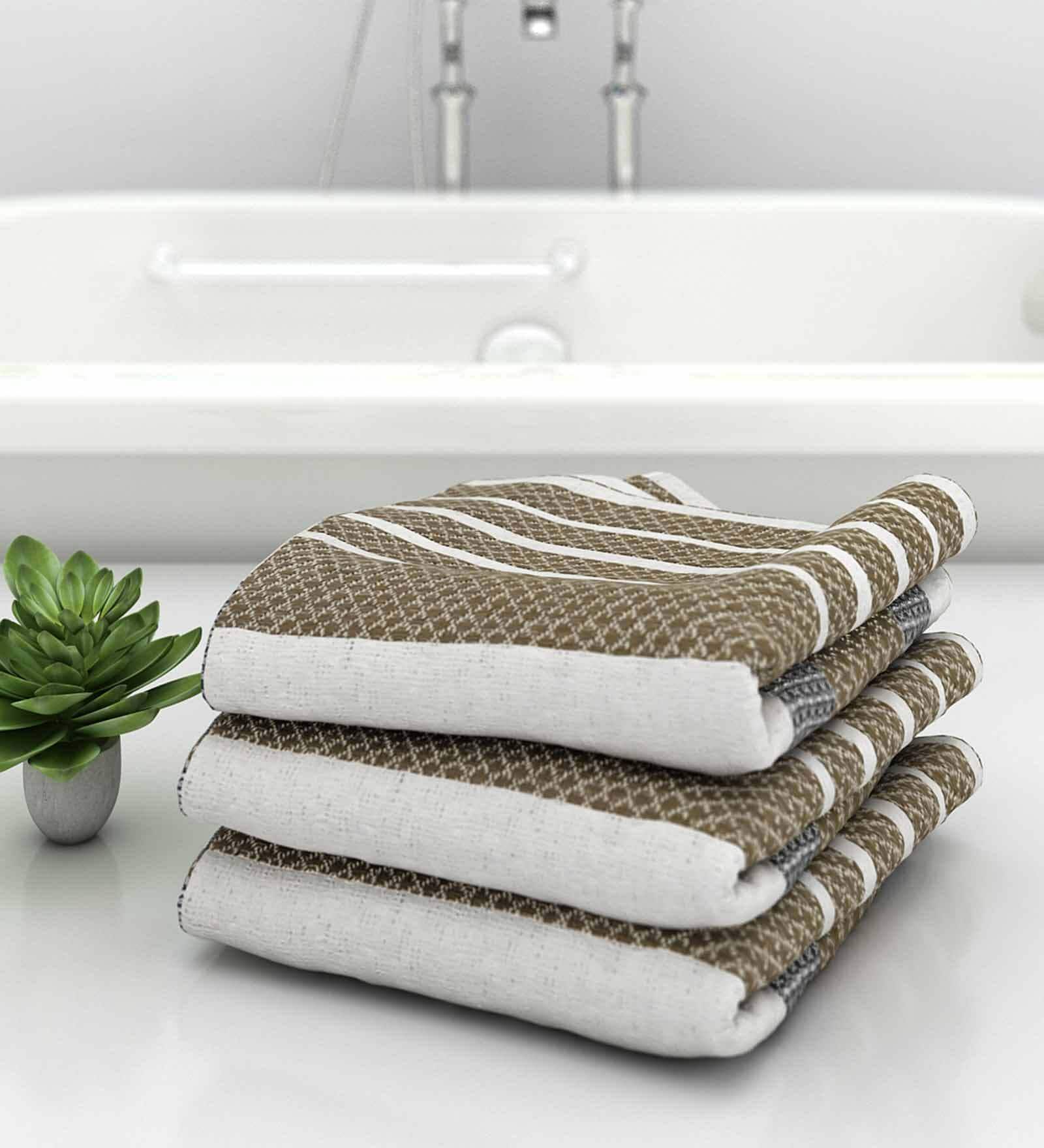 Grey Diamond Flower  210 GSM 100% Cotton Bath Towel (Set of 3)