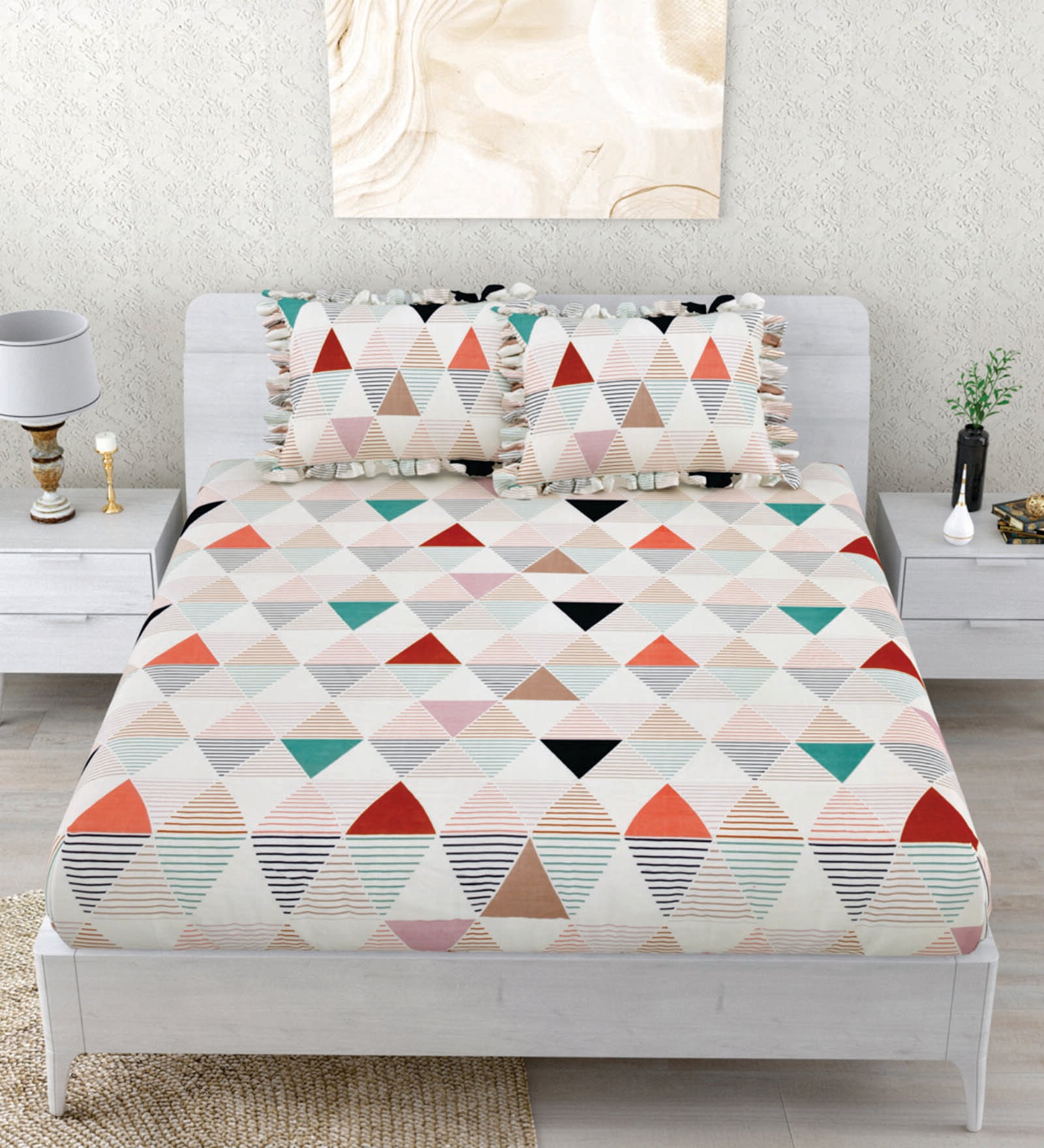 White Abstract 260 Tc Polycotton Double Fitted Bedsheet With 2 Pillow Covers