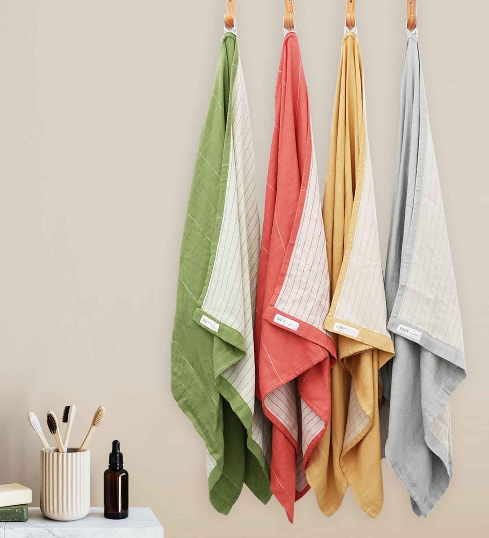 Multicolor Aloevera Blend Solid 350 GSM 4 Pcs Bath Towels