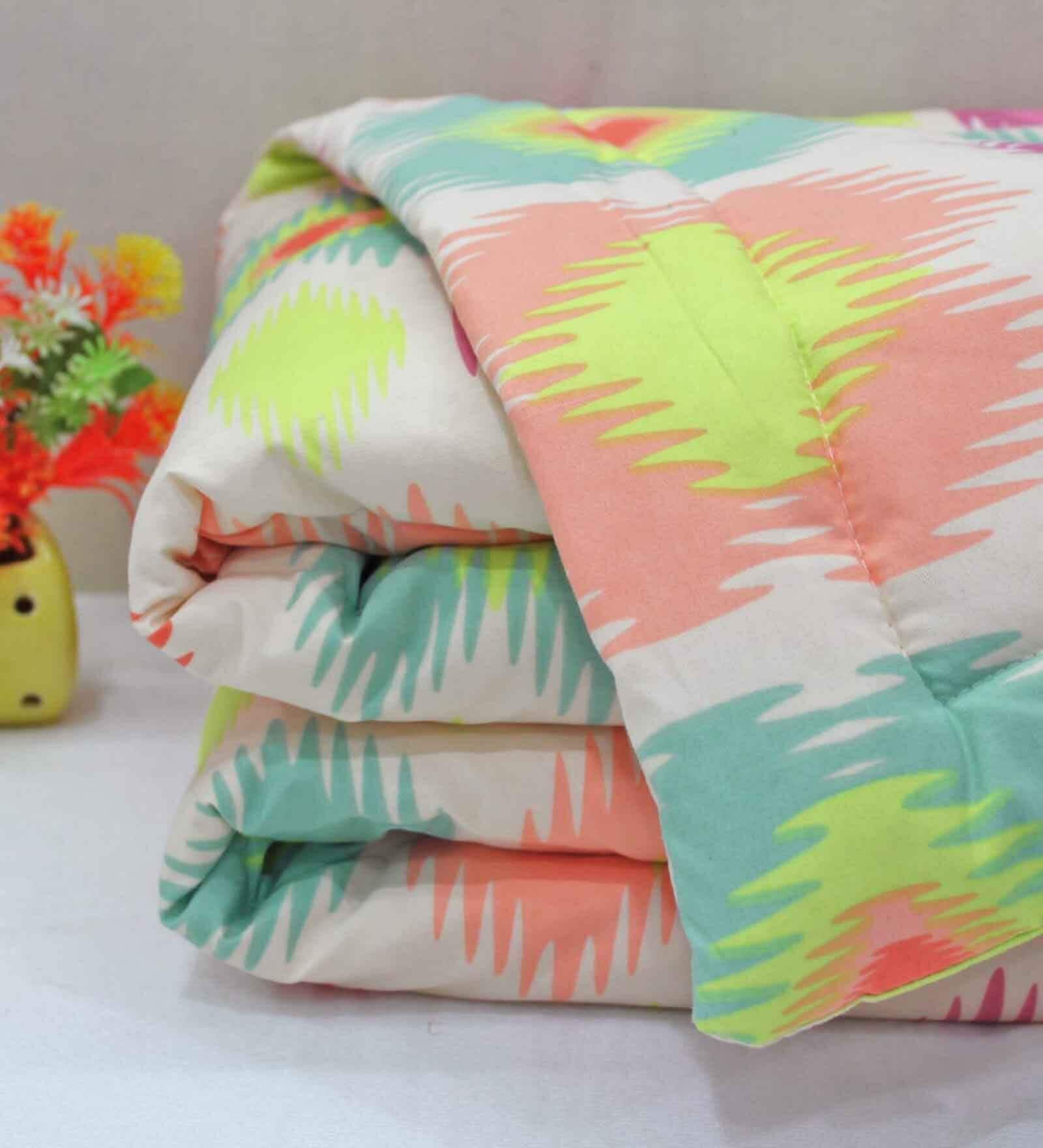 Multicolor Cotton Blend Abstract 150 GSM Double Comforter