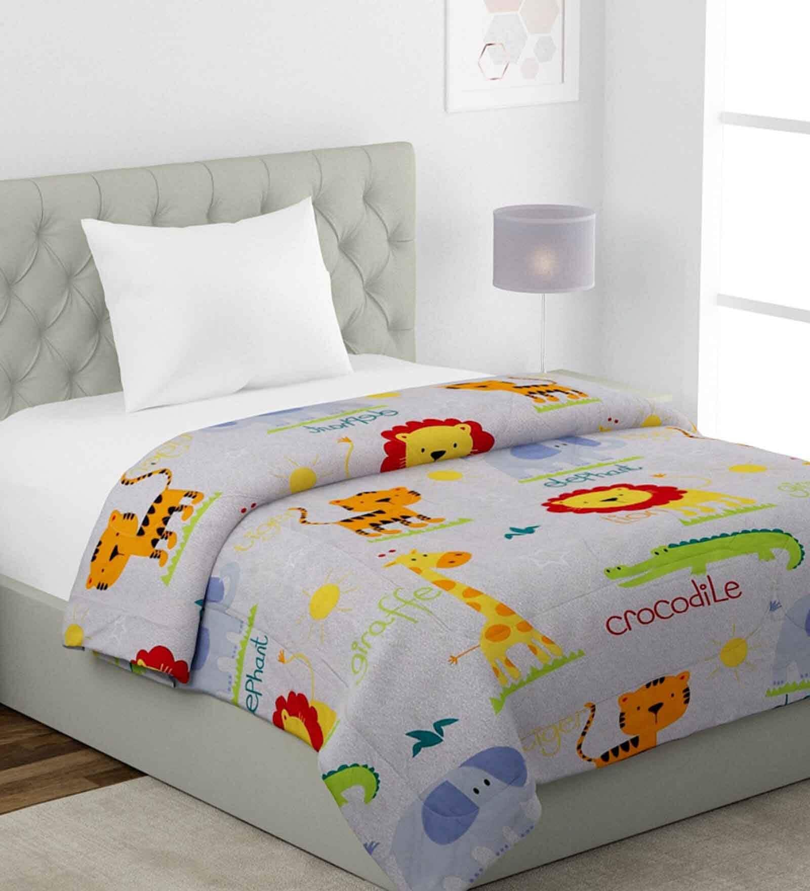 White Animal Theme Cotton 210 Reversible Single Bed Comforter