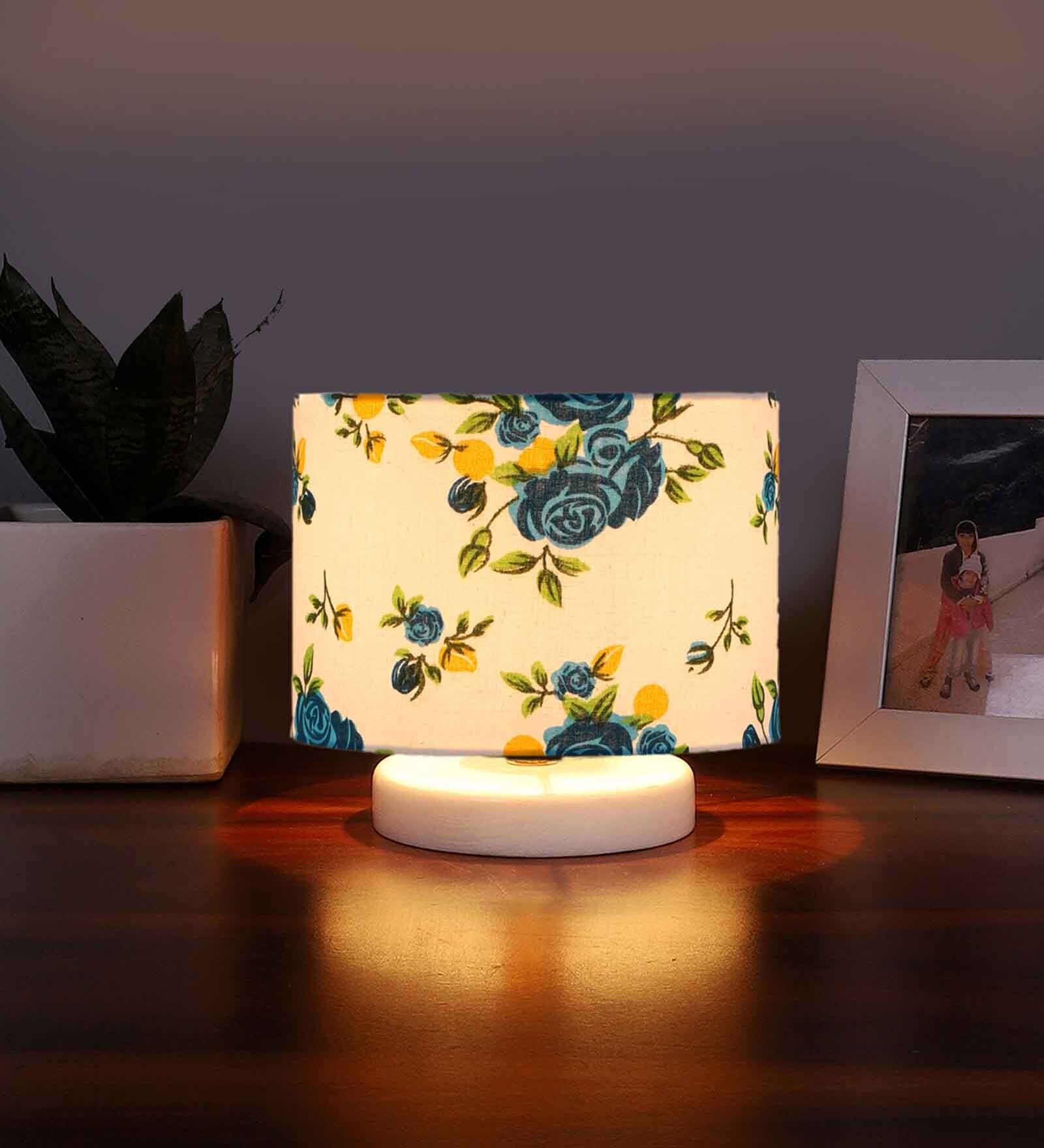 Multicolor Cotton table lamp with White wood base -32