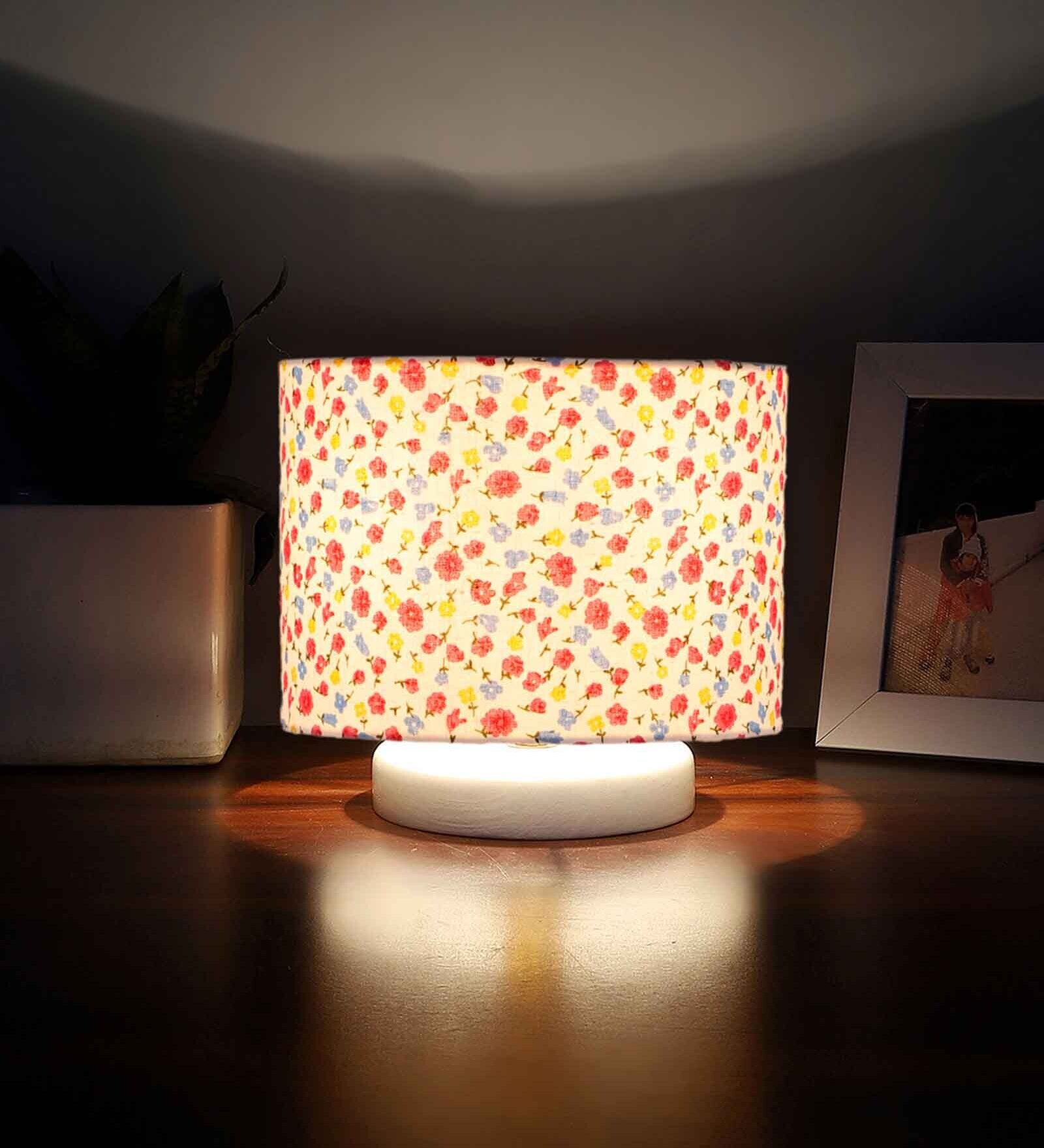 Multicolor Cotton table lamp with White wood base -33