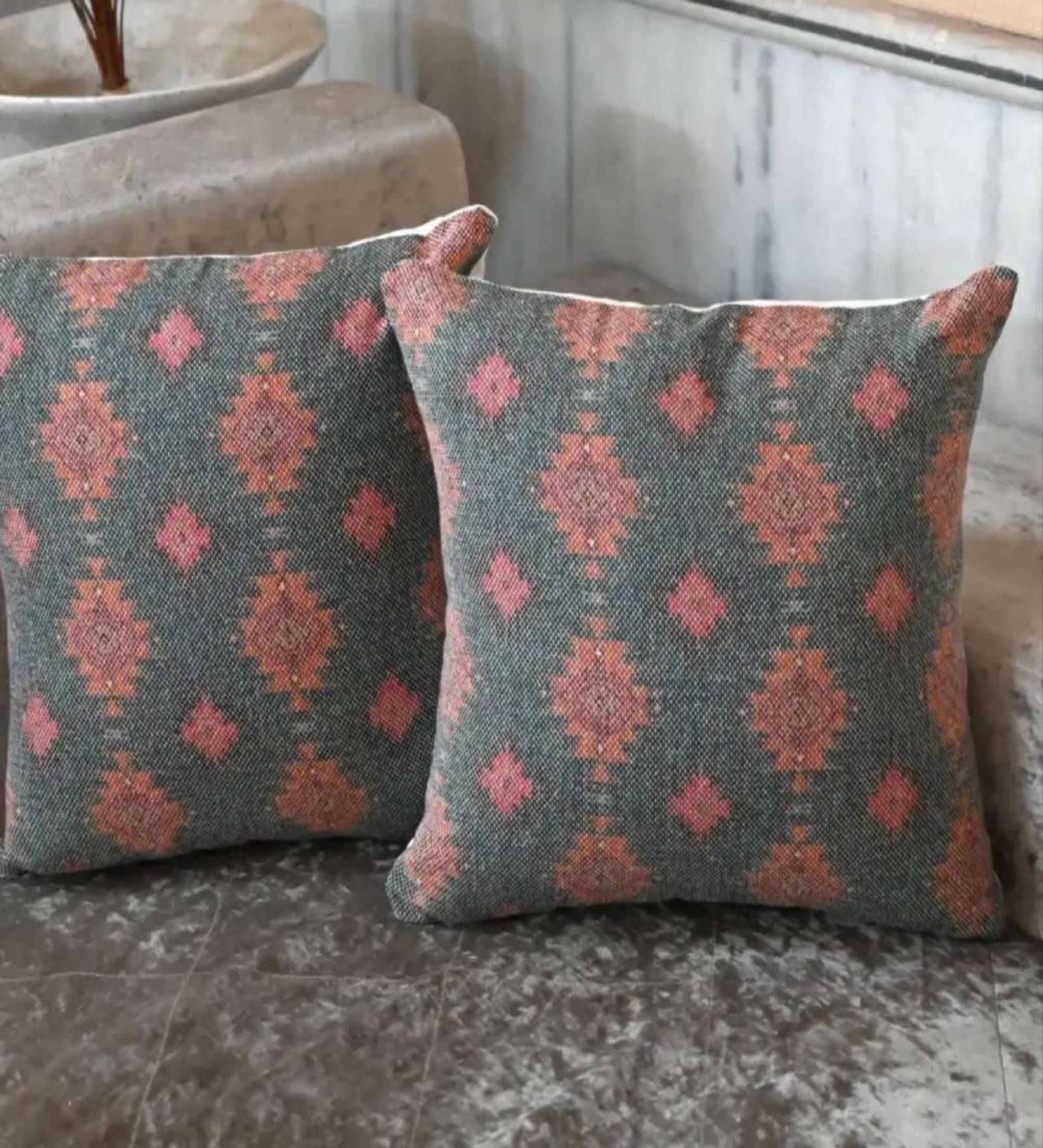 Multicolor Digital Printed 16*16 Inches Cushion Cover