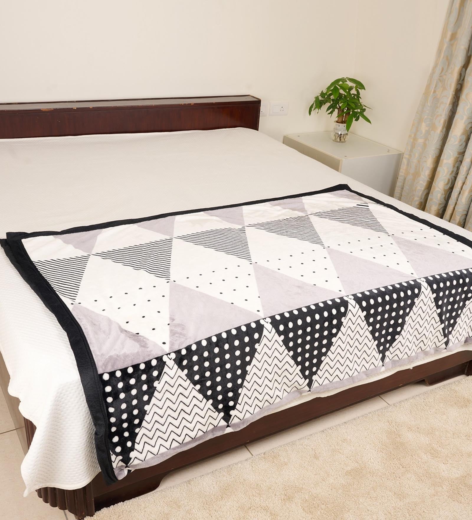 Buy Black & White Woolen Geometric 370 GSM Double Bed Blankets by
