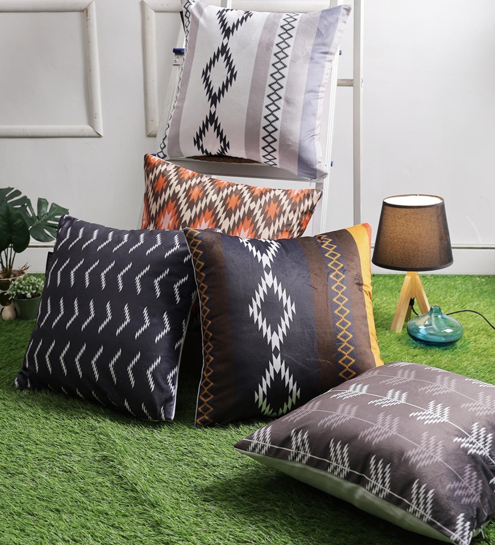 Multicolour Velvet Geometric 16x16 inches Cushion Cover (5Pc)