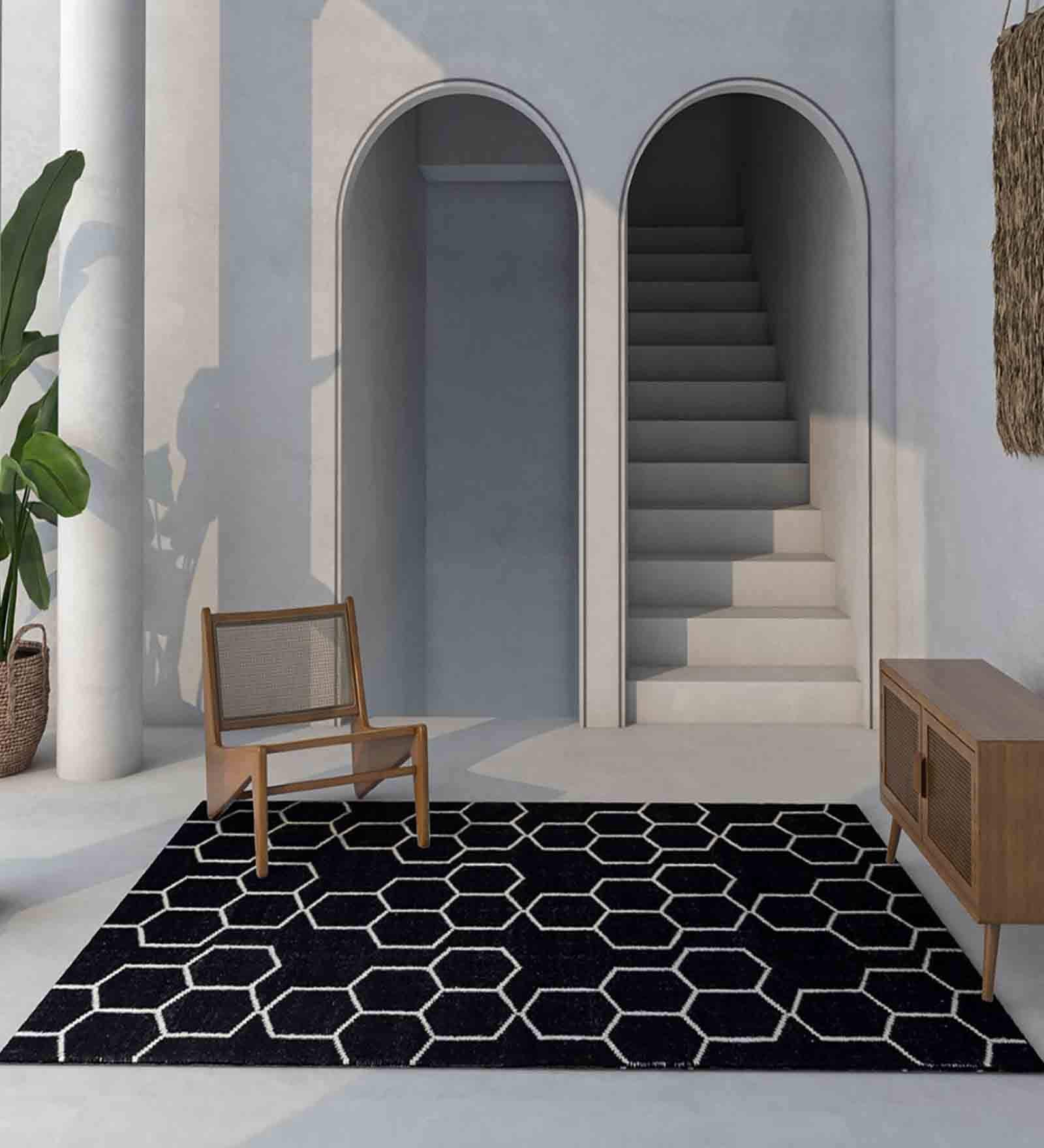 Black Geometric Wool 5 ft X 8 ft Hand Woven Dhurrie