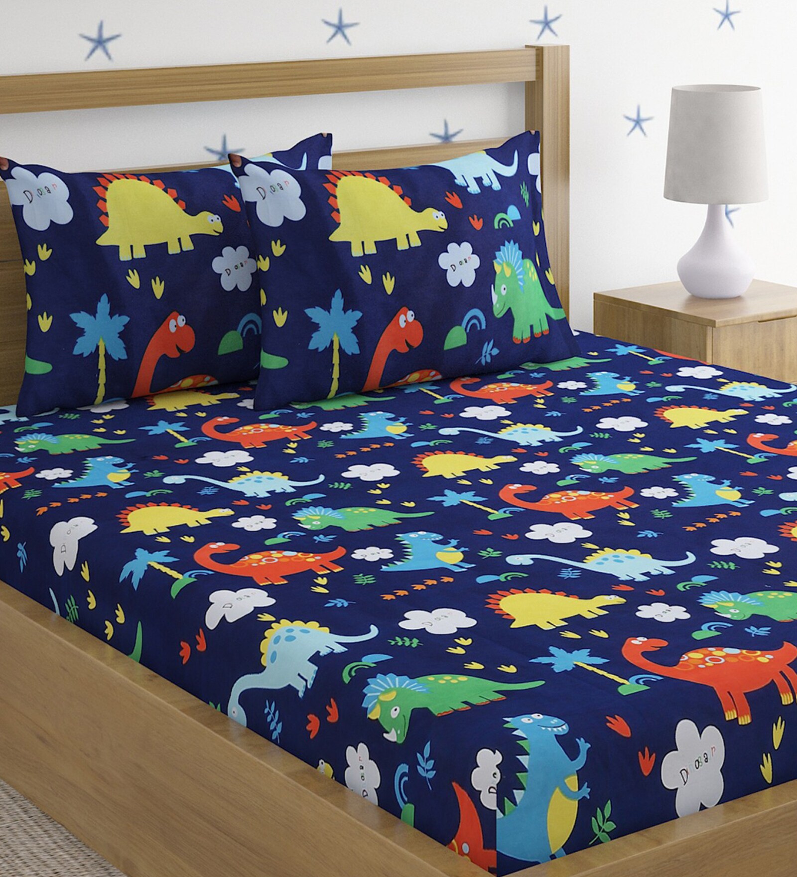 Multicolor Wildlife 220 TC Poly Cotton Double Size Bedsheet With 2 Pillow Covers