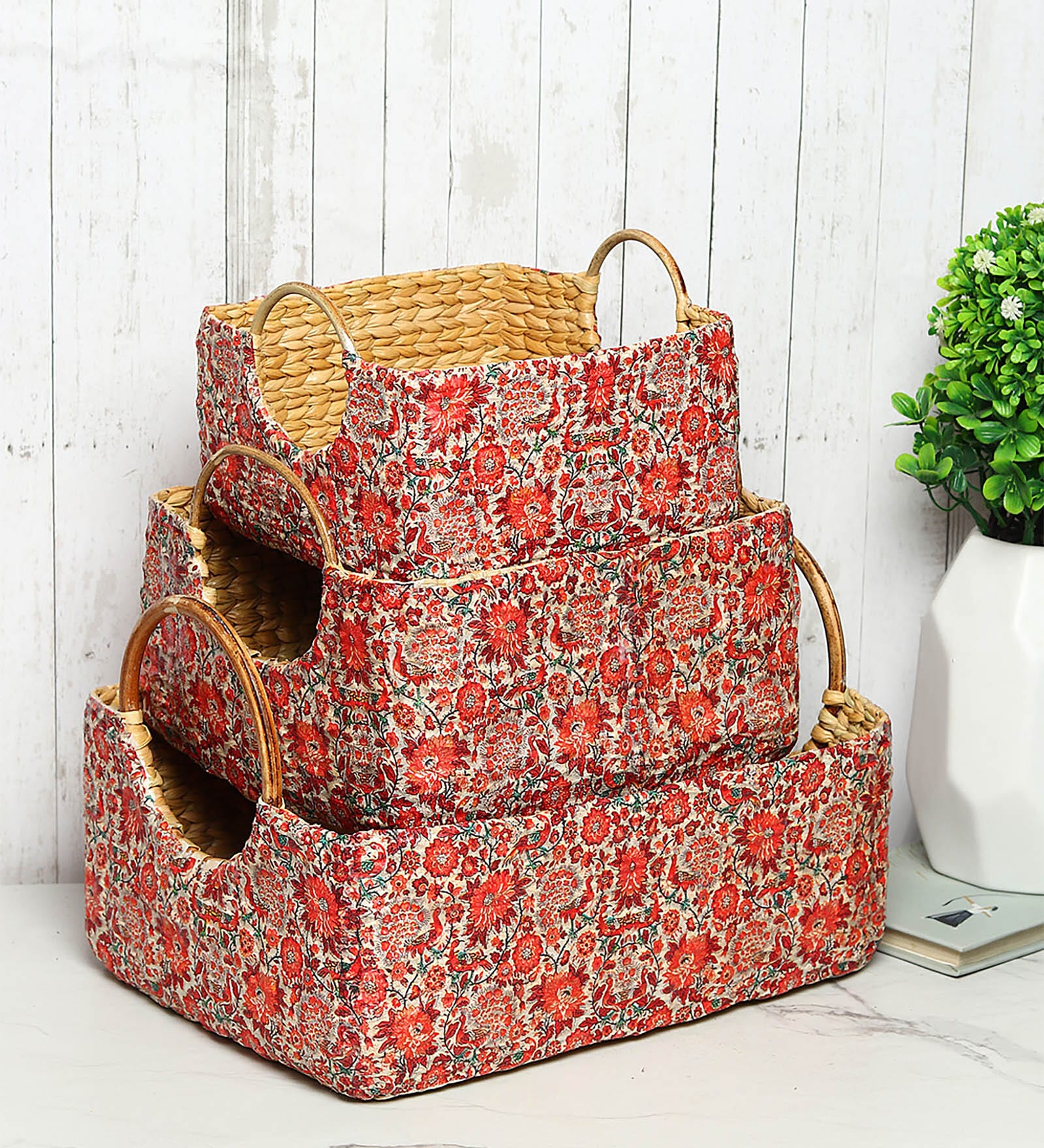 Multicolor Natural Fibre Set of 3 Basket