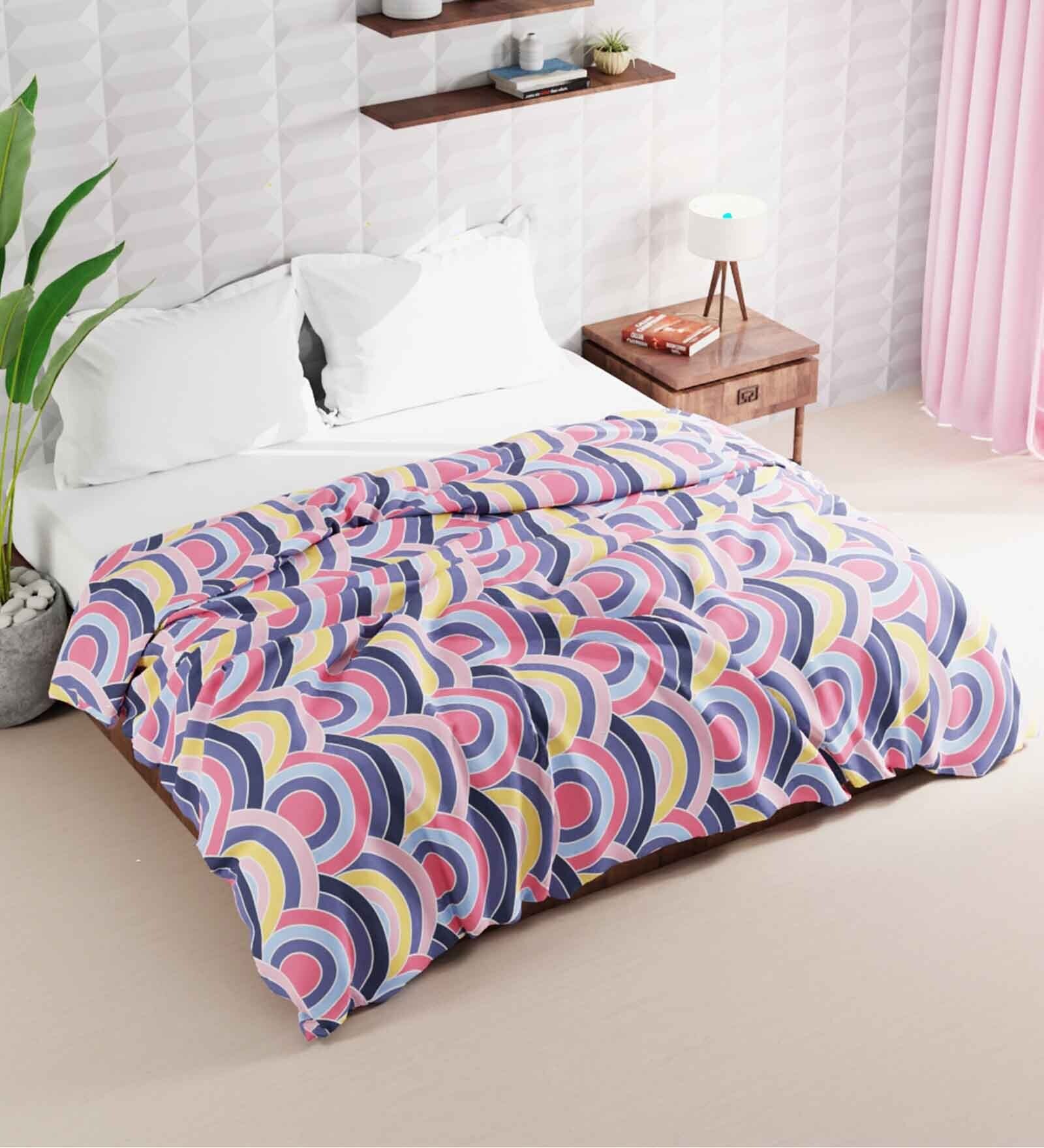 Multicolor Polyester 150 Mild Winter Double Bed Comforter