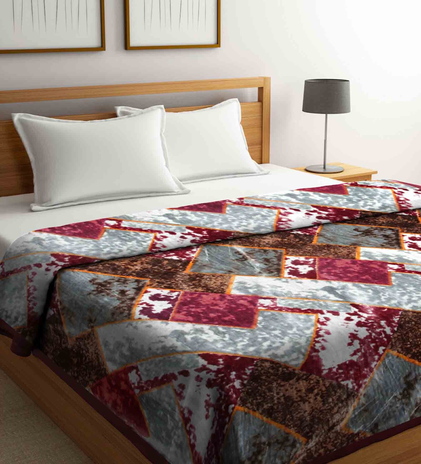 Buy Multicolor Abstract Wool 1000 GSM Double Bed Blanket by Klotthe at