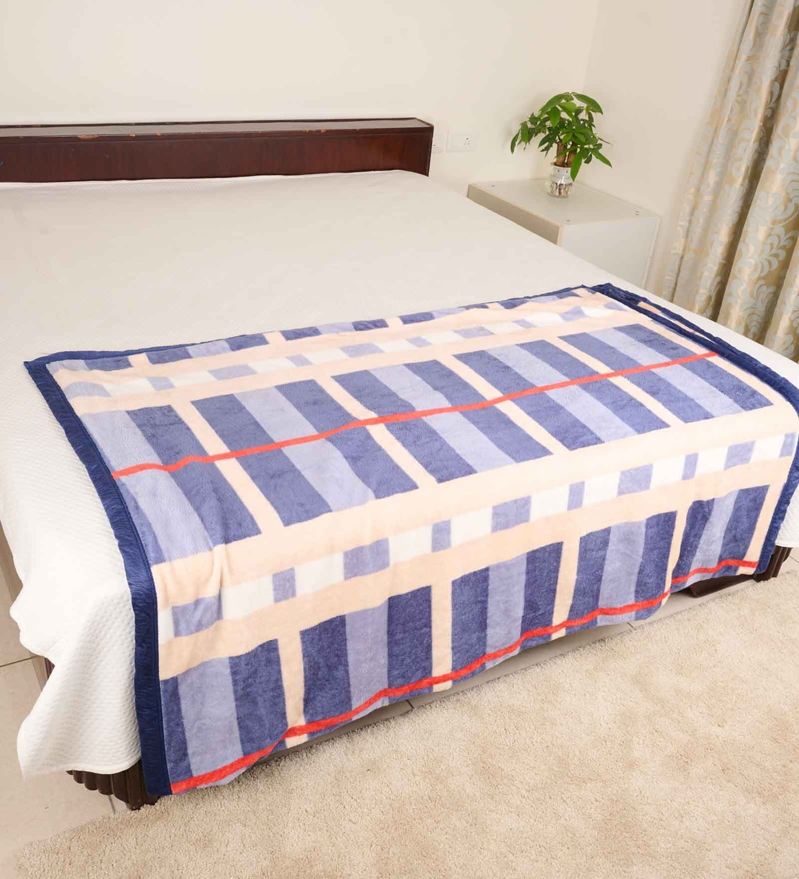 Buy Multicolor Woolen Geometric 370 GSM Double Bed Blankets by Threads