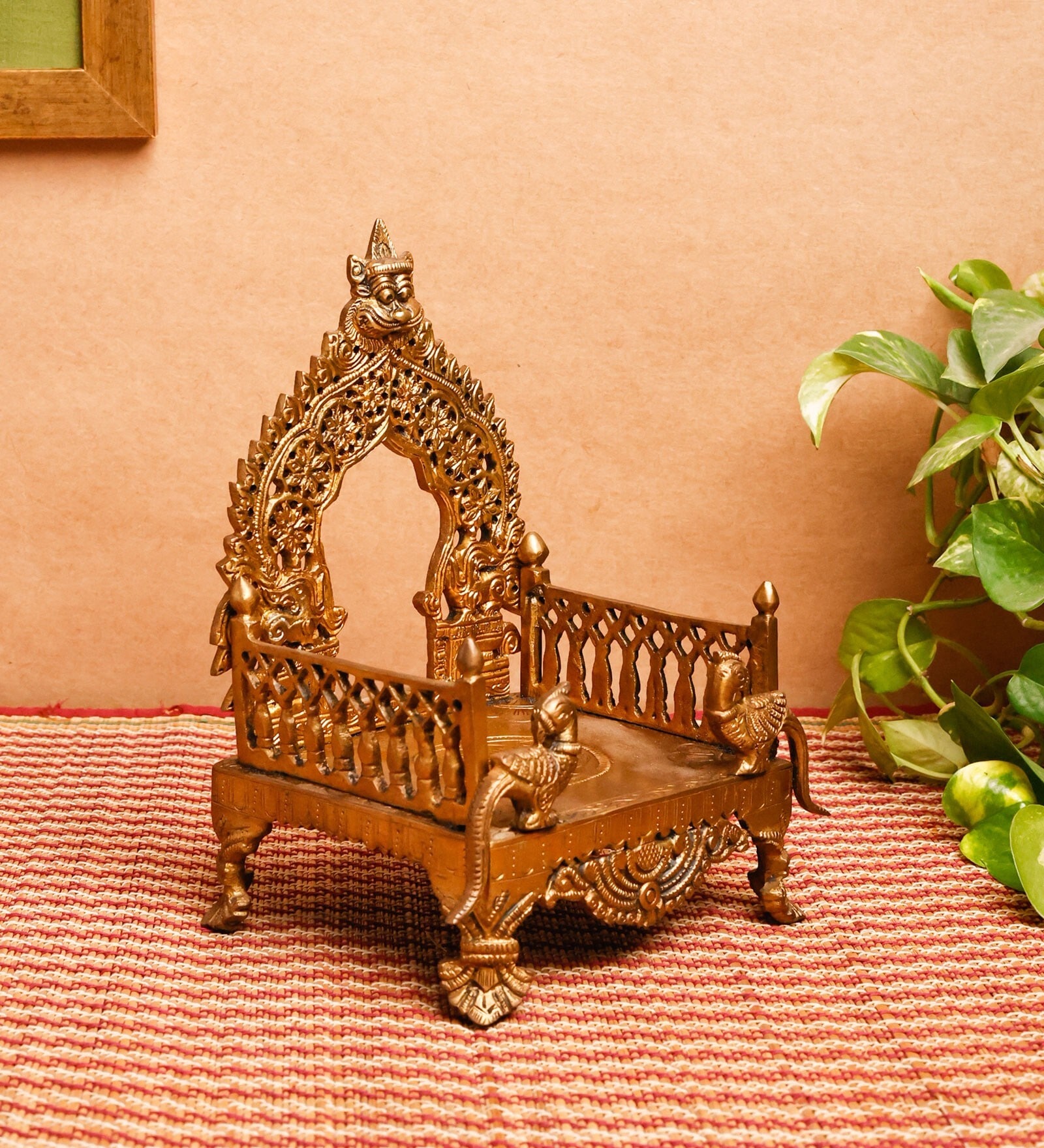 Brass Yali Singhasan