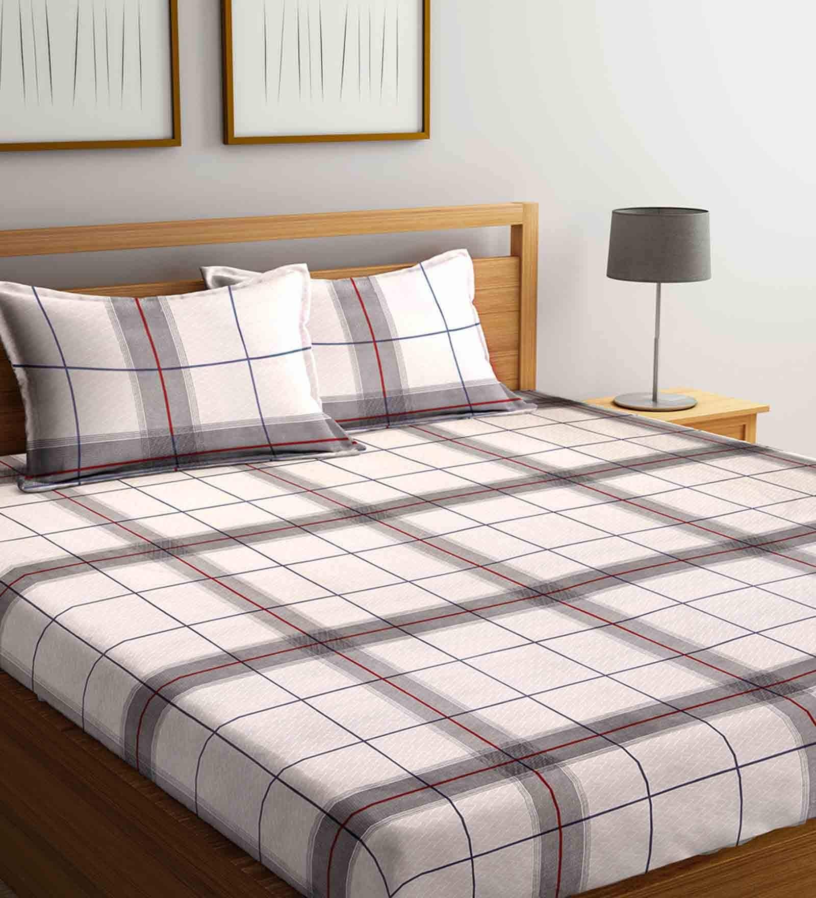 White Geometric 210 TC Polycotton 1 Double Bedsheet with 2 Pillow Covers