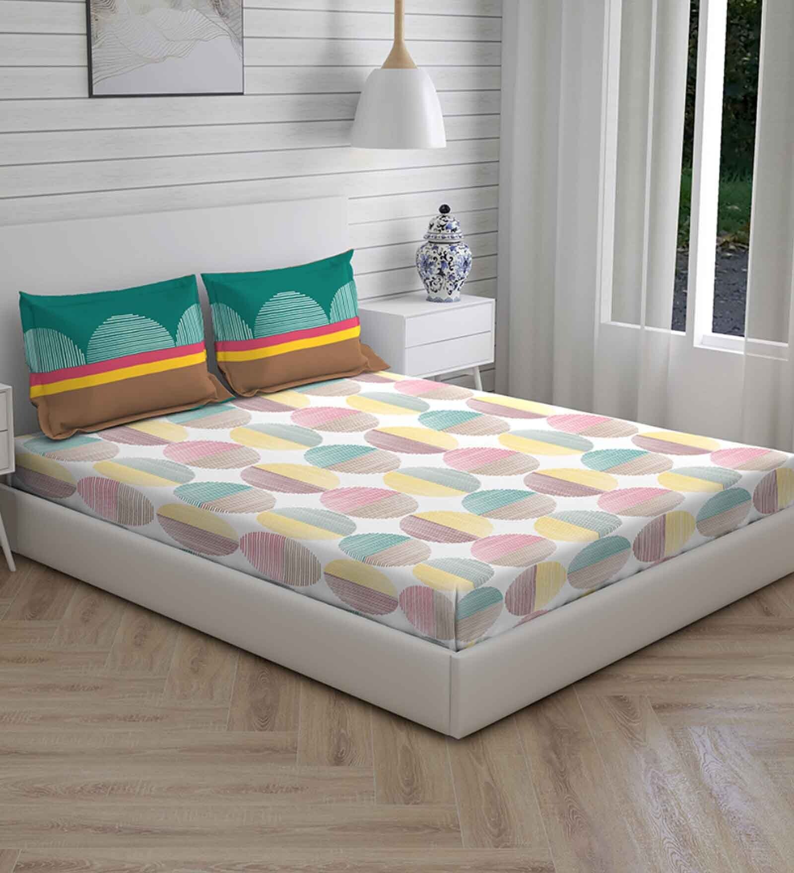 Multicolor Geometric 104 TC Cotton Queen Sized Bed Sheets with 2 Pillow Covers