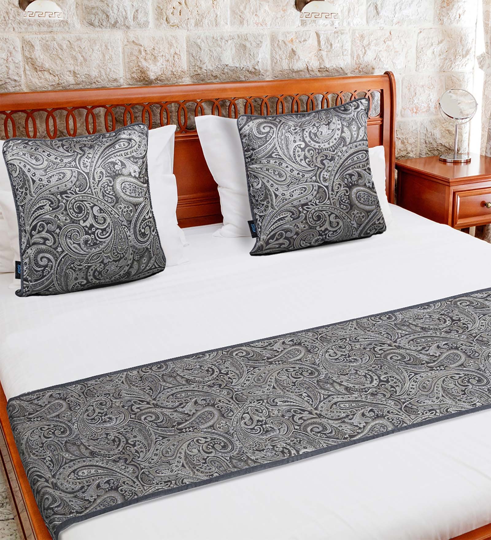 Polyester Bed Runner with 2 Cushion Covers