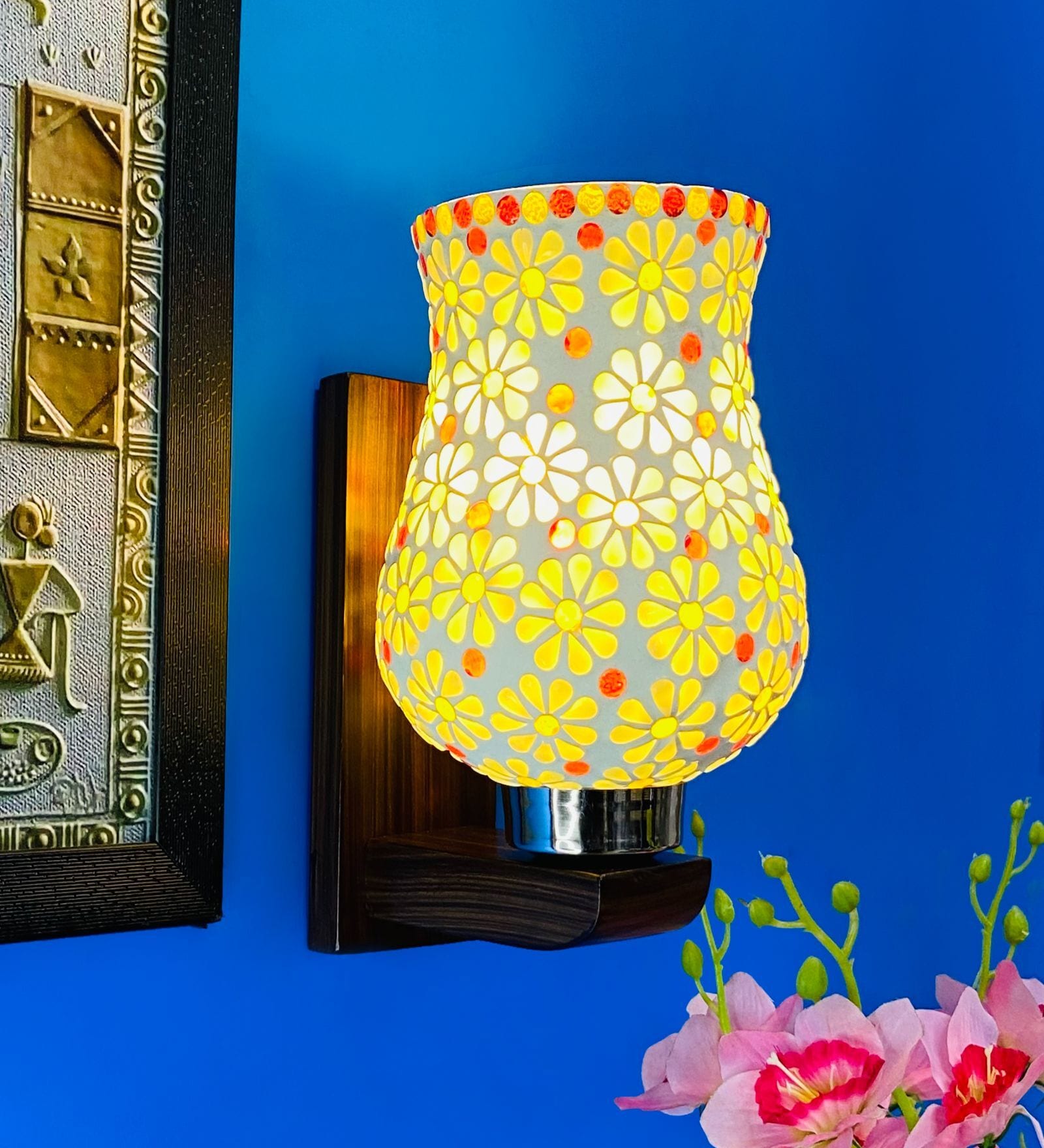 Multicolour Wooden Novelty Wall Light (Brown) Multicolour Wooden Novelty Wall Light (Brown)