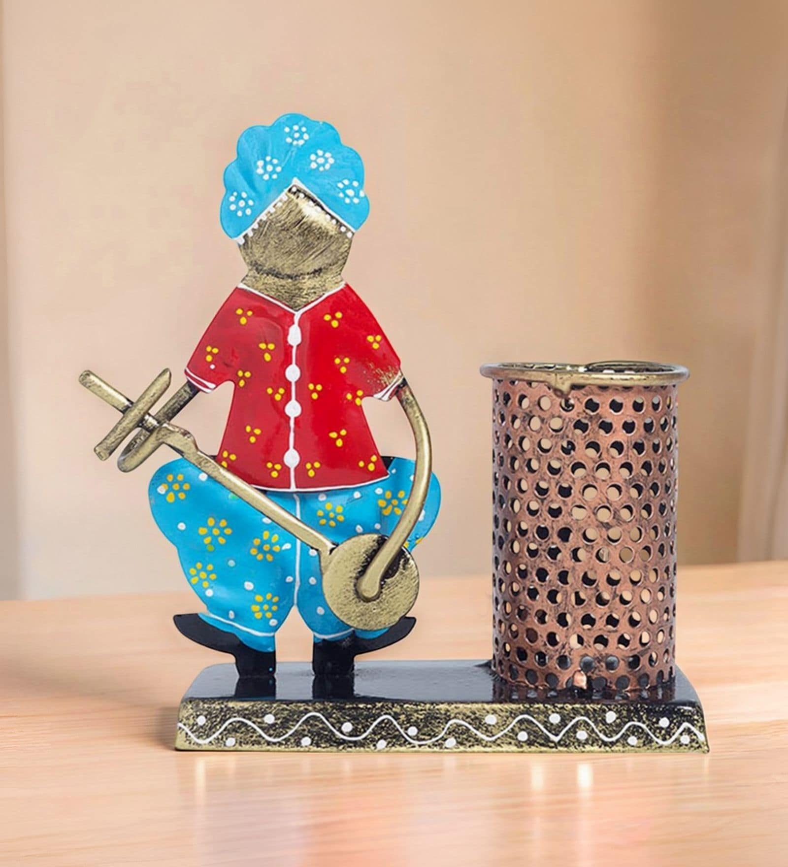 Musical Man Red & Blue Metal Pen Stand