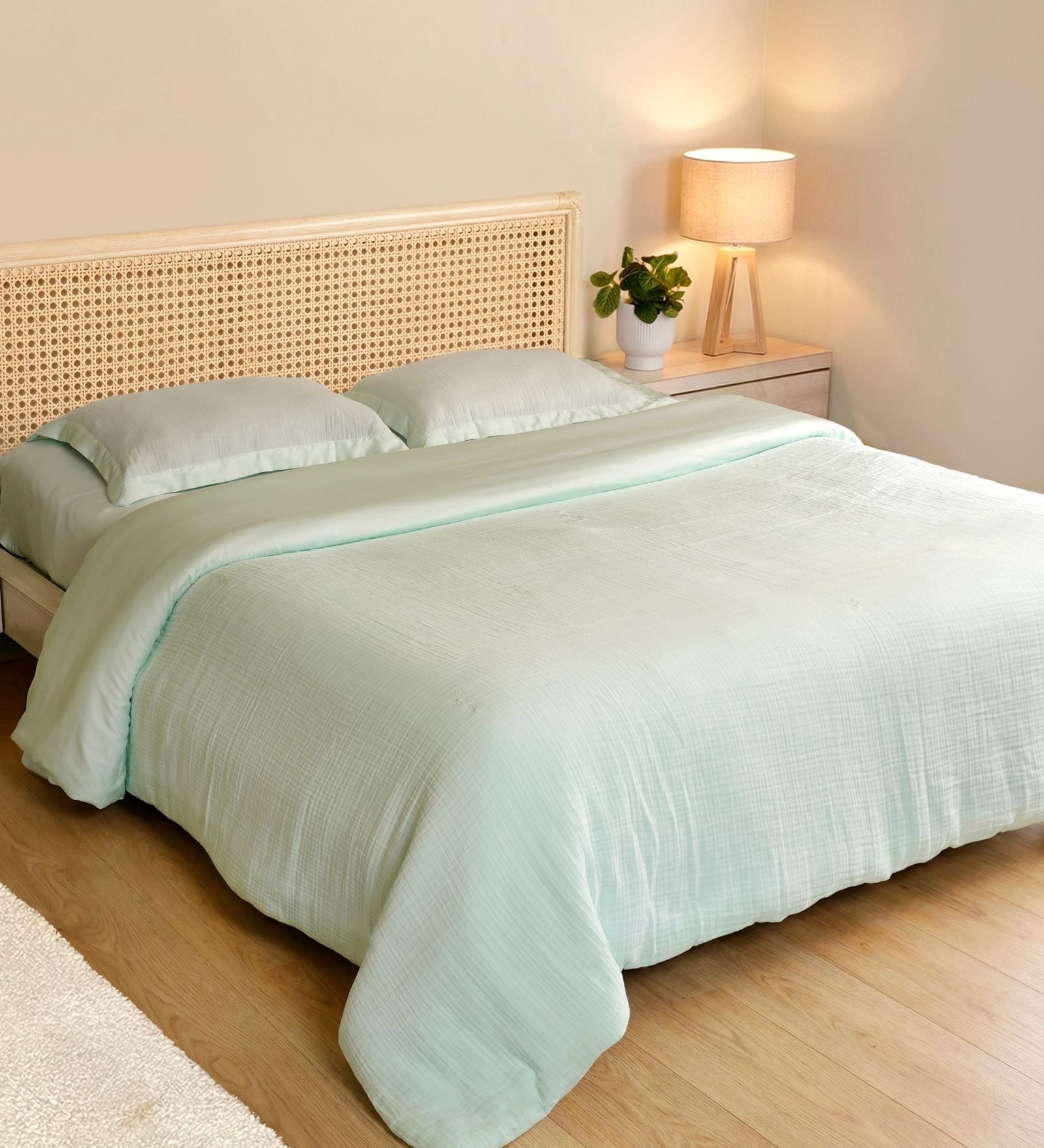 Aqua Green Muslin 4 Layer Single Duvet With Tulip Embroidery