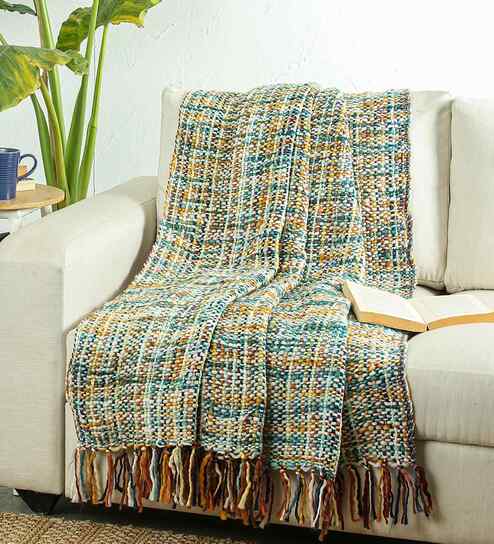 Multicolor Acrylic Taruvi Throw