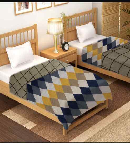 Multicolor Cotton Geometric 300 GSM Single Bed Reversible Comforter