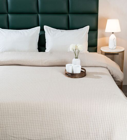 Cream Self Stripe Queen Size Bedspread With Pillow Cover