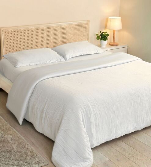 White Muslin 4 Layer King Duvet With Tulip Embroidery