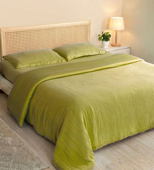Olive Green Muslin 4 Layer Single Duvet With Tulip Embroidery