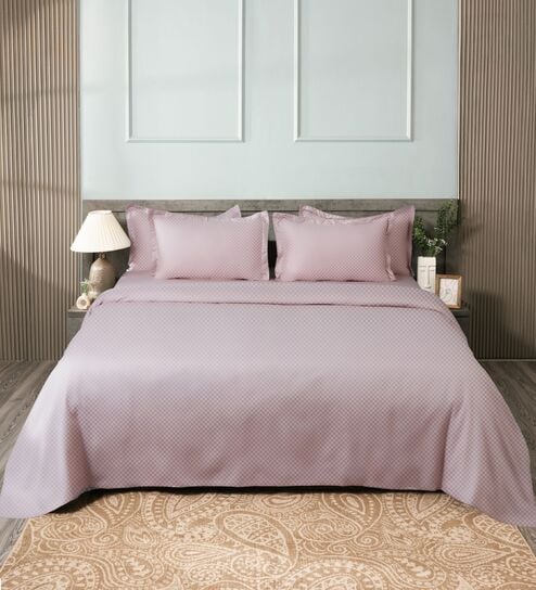 Pink 300TC 100% Cotton Flat Chekered Super King Bedsheet with 2 Pillow Covers