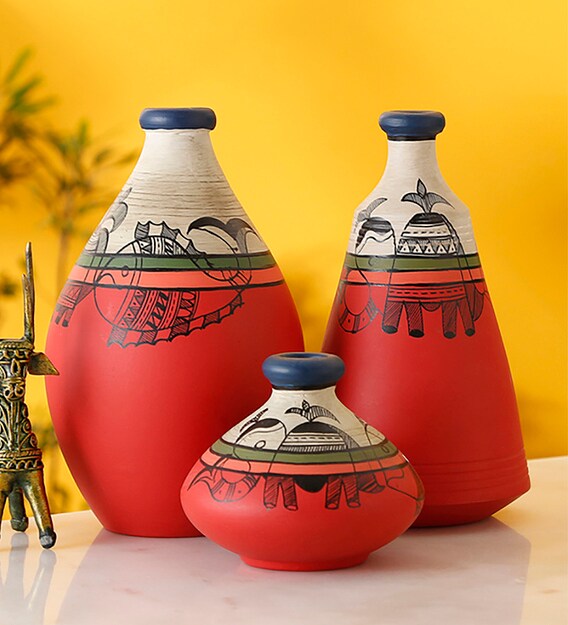 Buy Multicolor Earthen Warli Painting Terracotta Vase Set Of 3 By Artysta Online Traditional Vases Vases Home Decor Pepperfry Product