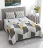 Grey Abstract 400 TC Cotton Superking Size Bedsheet With 2 Pillow Covers Threads Abstract Collection
