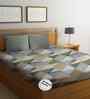 Green Geometric 300 TC Glaze Cotton Fitted Bed Sheet Super King with 2 Pillow Covers Essential Collection