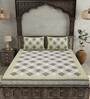 Green Geometric 240 TC Cotton King Sized Bed Sheets with 2 Pillow Covers