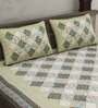 Green Geometric 240 TC Cotton King Sized Bed Sheets with 2 Pillow Covers
