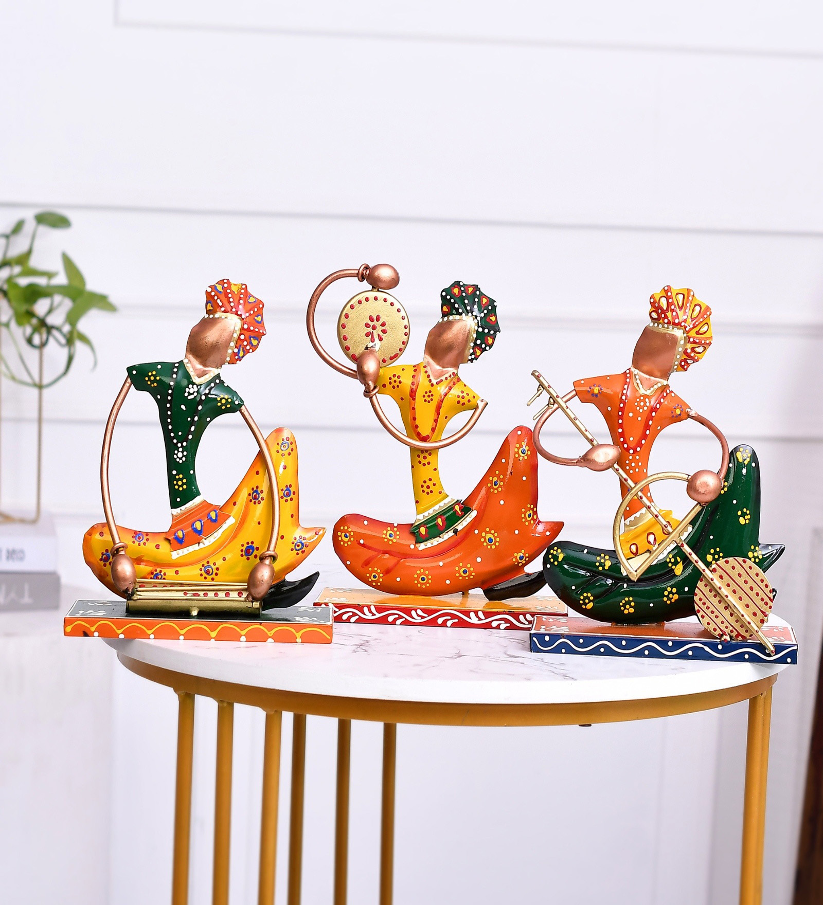Golden Metal Nagpuri Musicians Decorative Showpiece Set Of 3