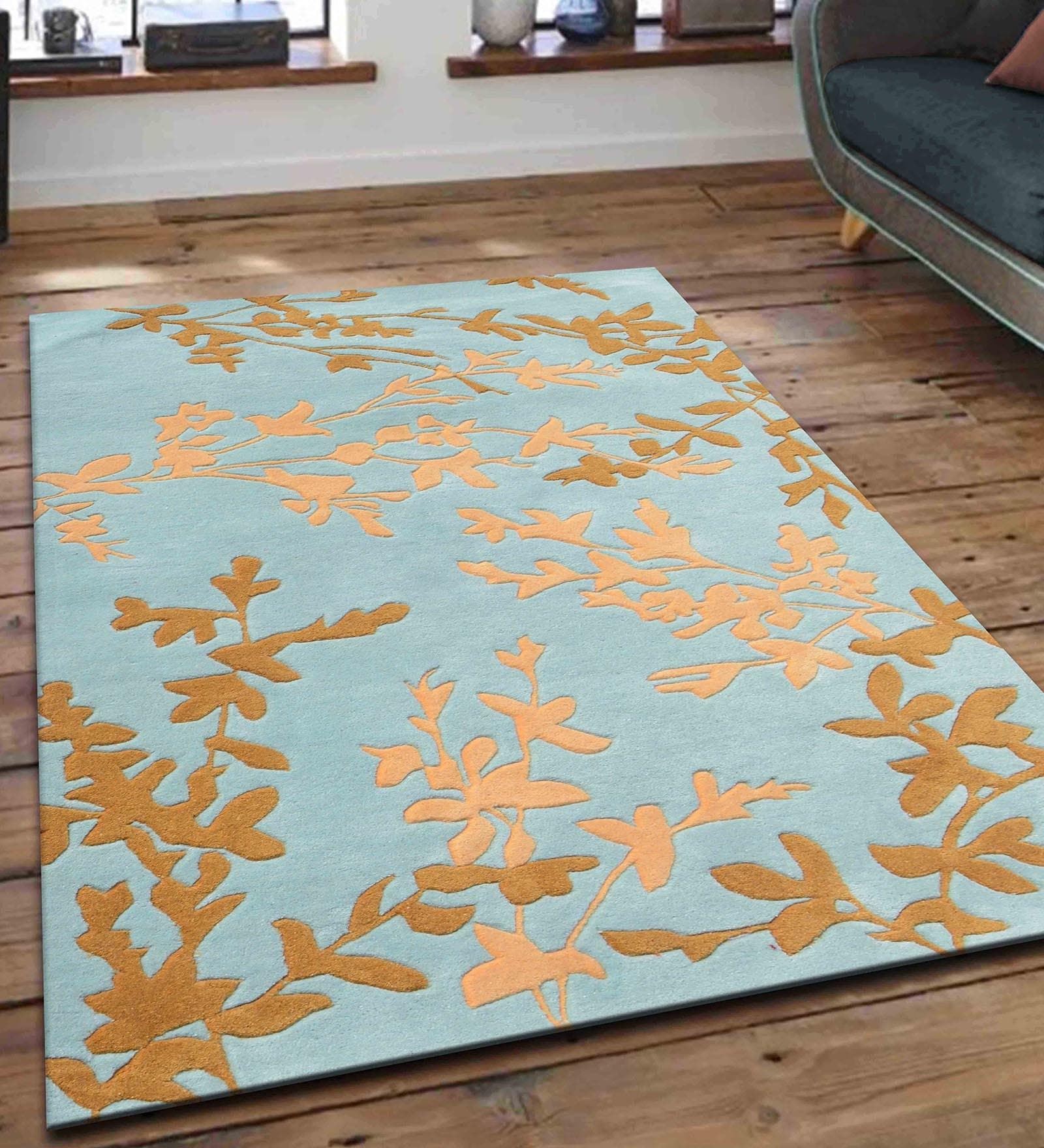 Blue Floral Wool 4 ft x 6 ft Hand Tufted Carpet
