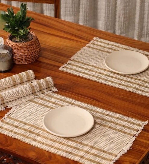 Natural Grass Handmade Heat Resistant Offwhite 4 Seater Set of 4 (12x18inches) Table Placemats