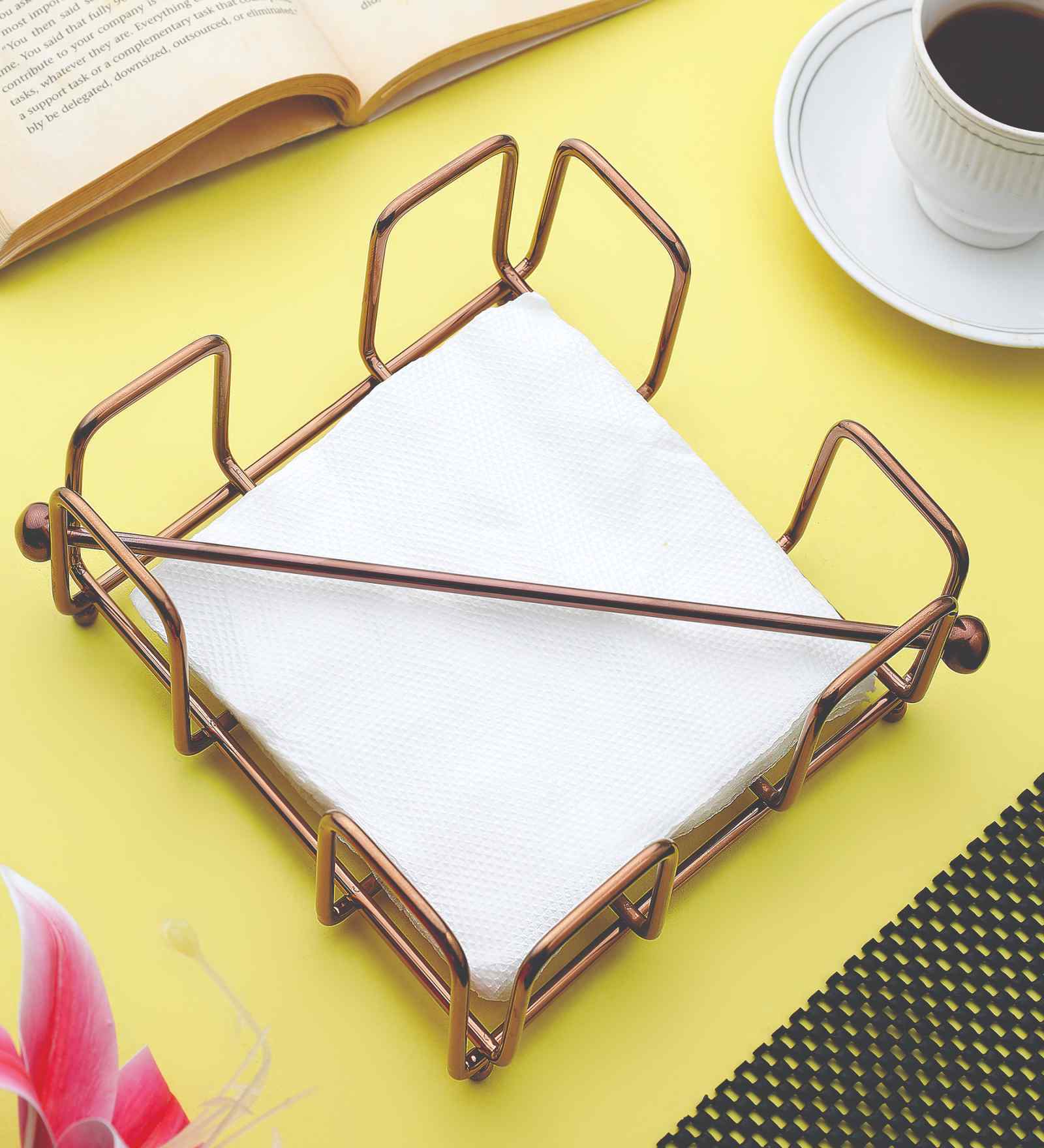 Nestroorts Tissue Holder Rose Gold
