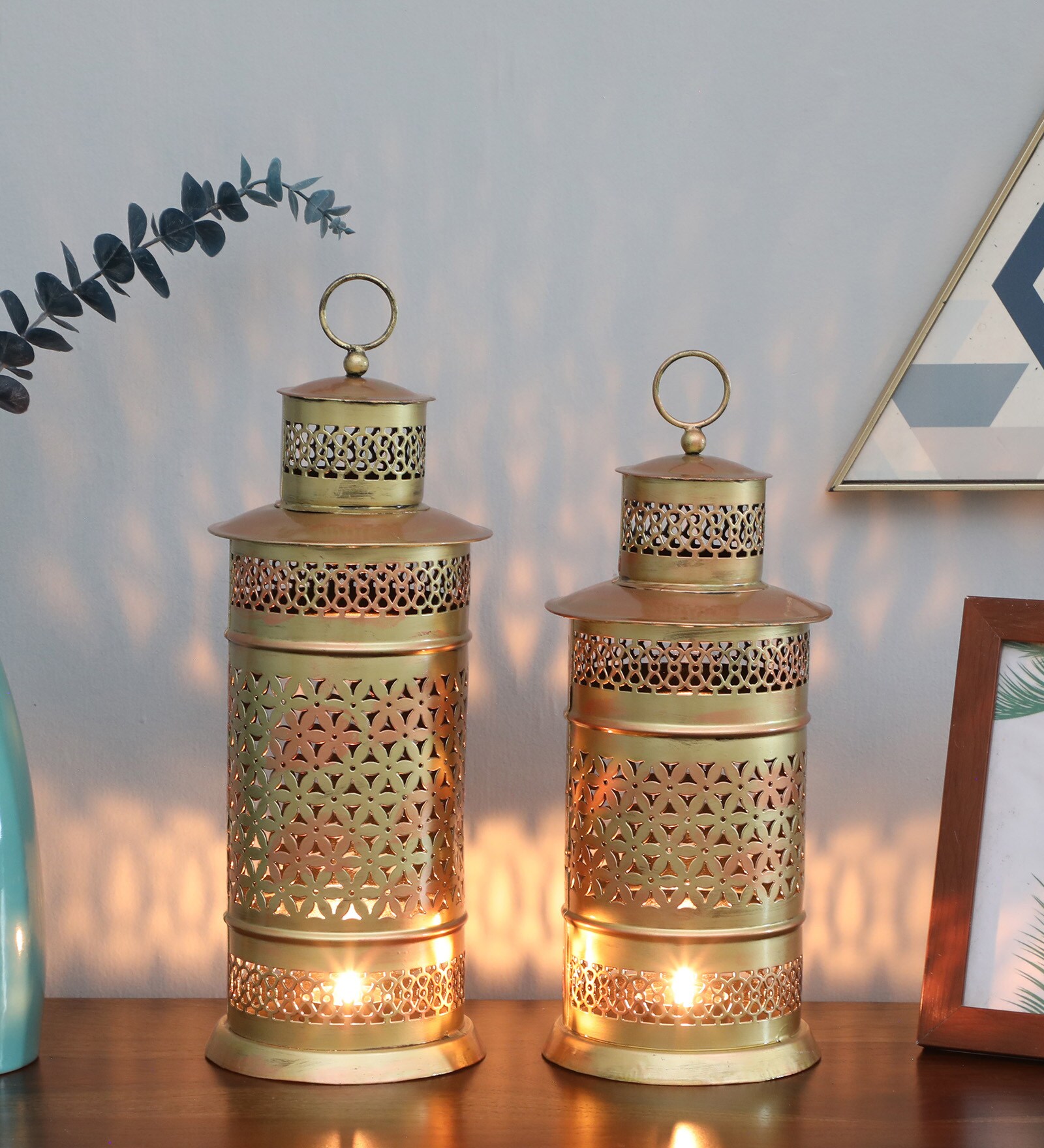 New Bottle Set Fo 2  Multicolour Iron Candle Holders