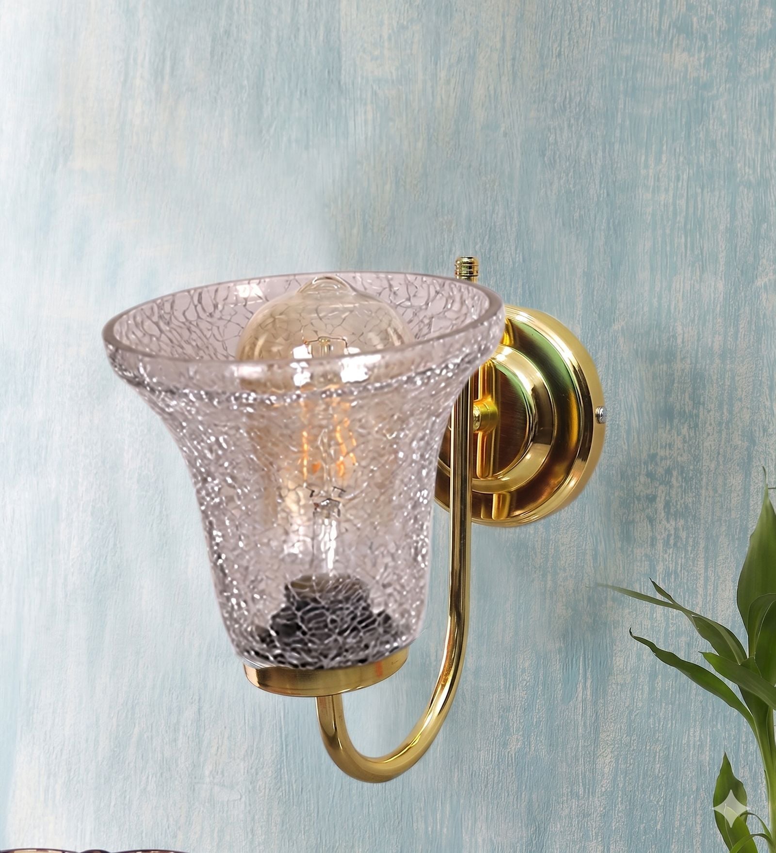 Golden Metal Wall Lamp
